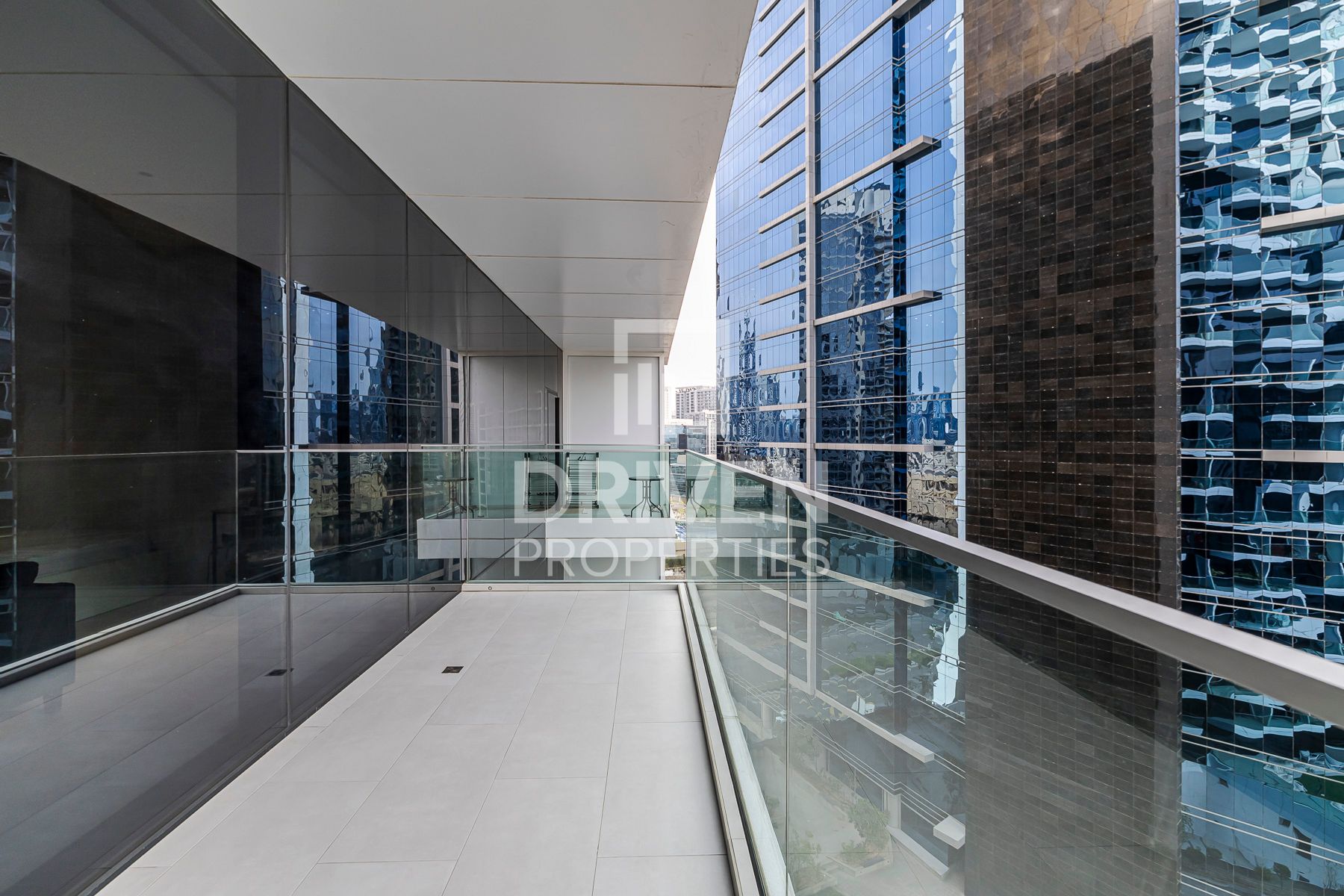 Huge Layout Studio Featuring Canal View Rented