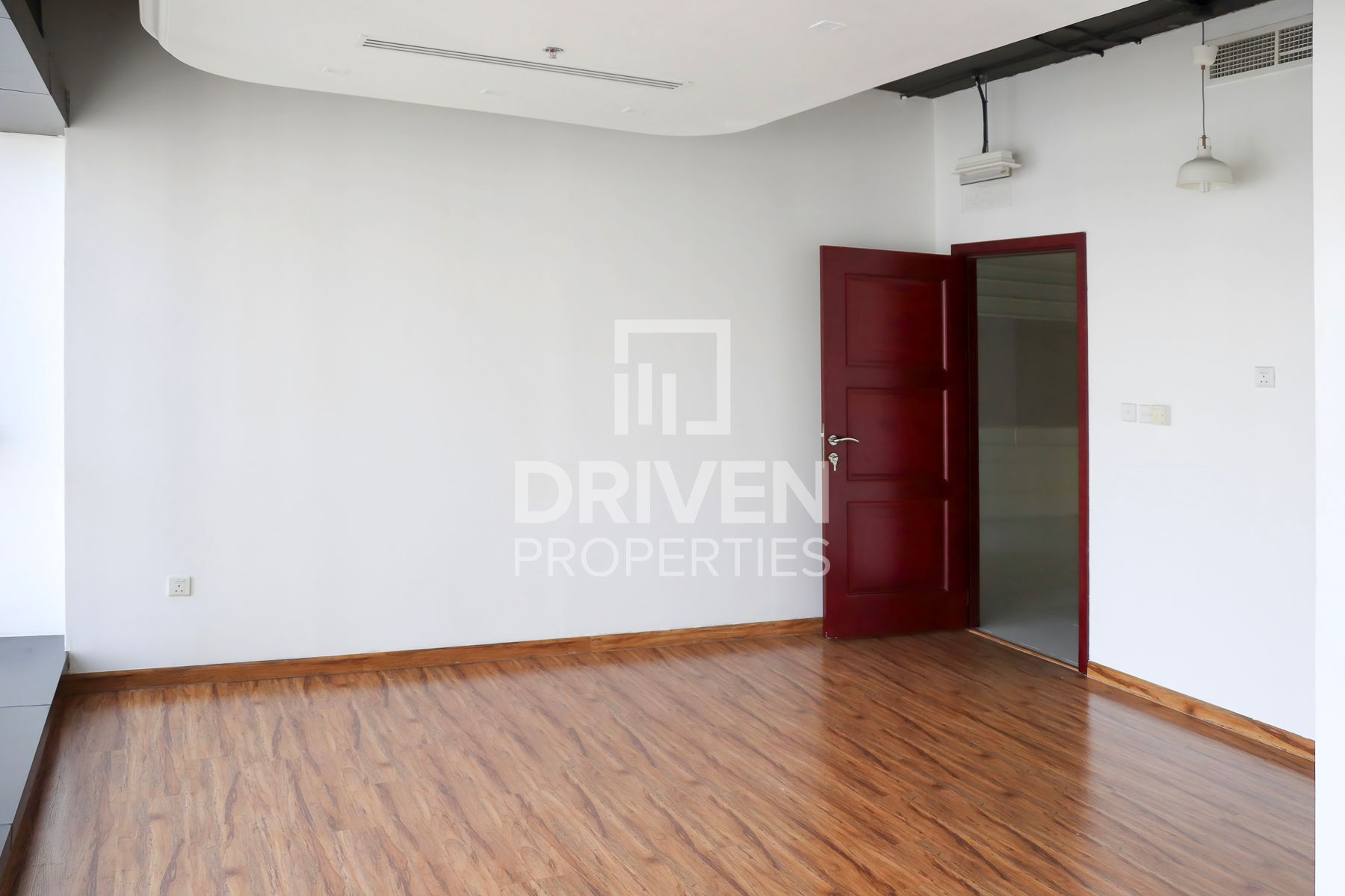 Office for Rent - Fully Fitted High Floor Prime Location