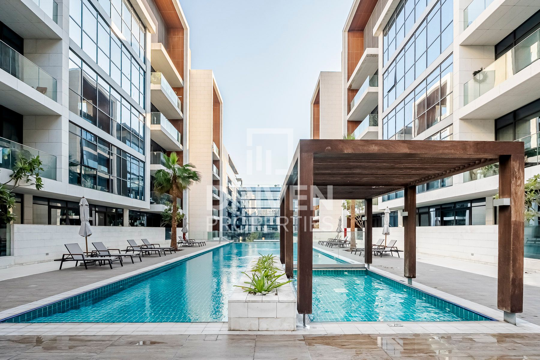 Stunning Unit with Pool View 2 Cheques Available