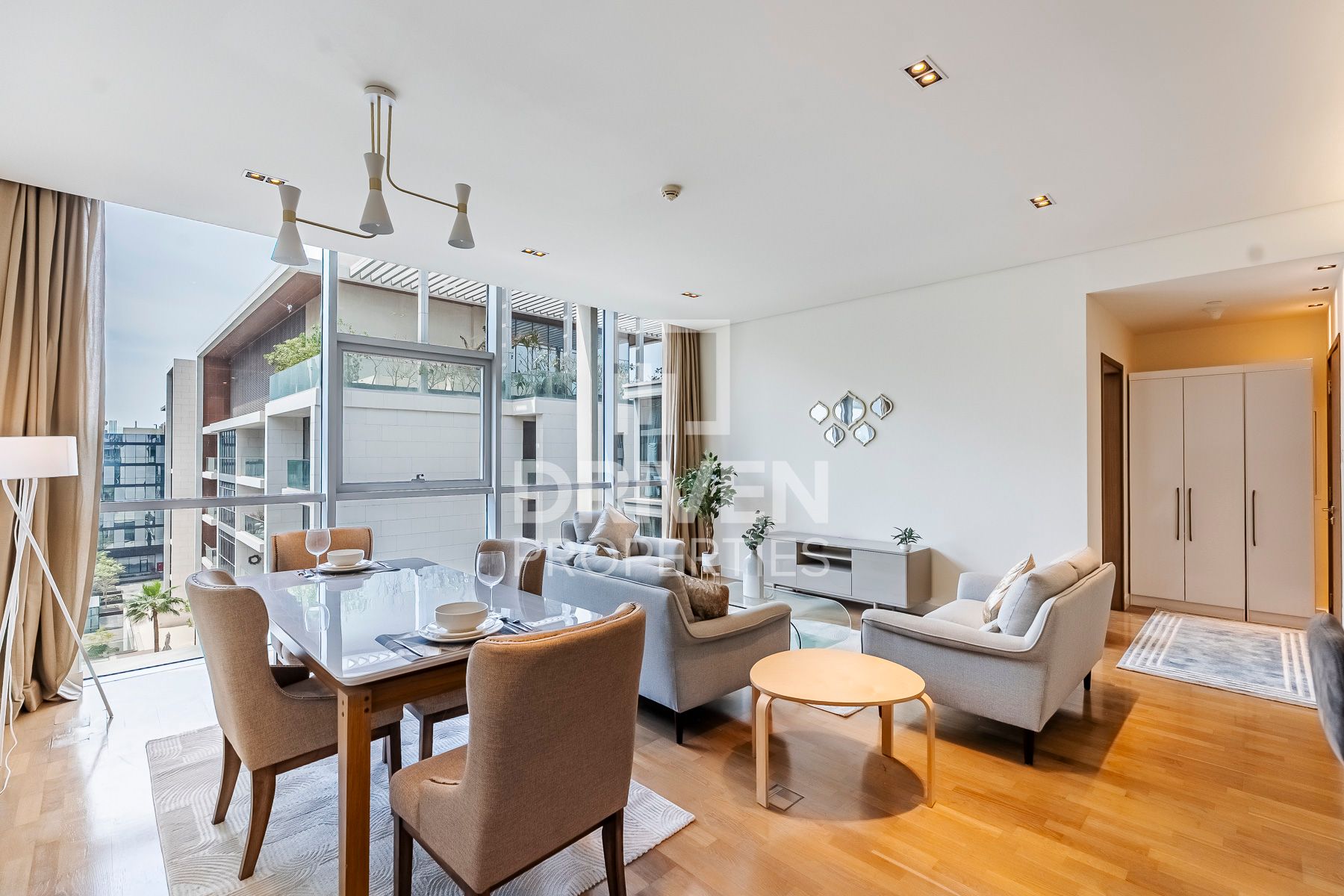 Stunning Unit with Pool View 2 Cheques Available