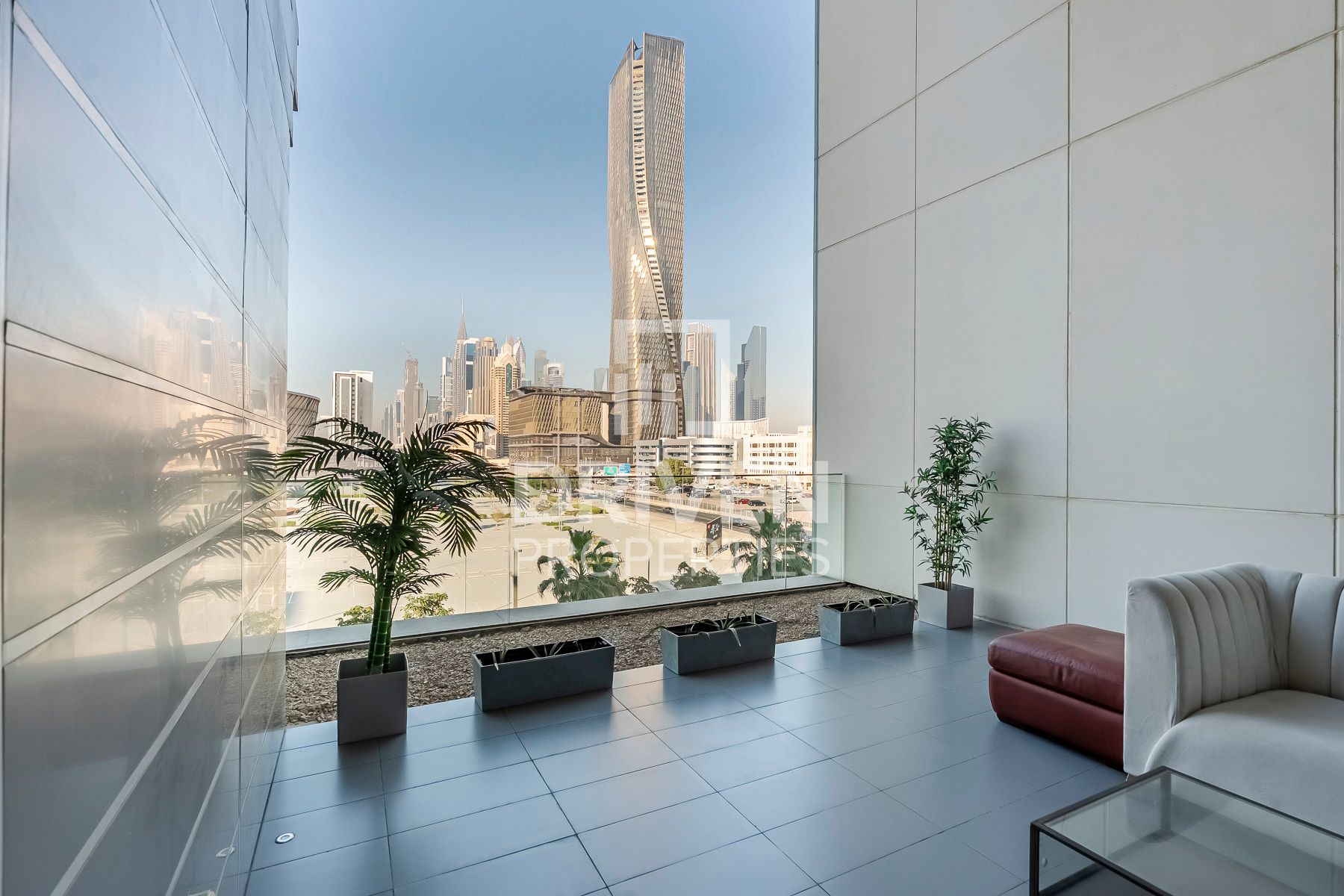 Stunning Unit with Pool View 2 Cheques Available