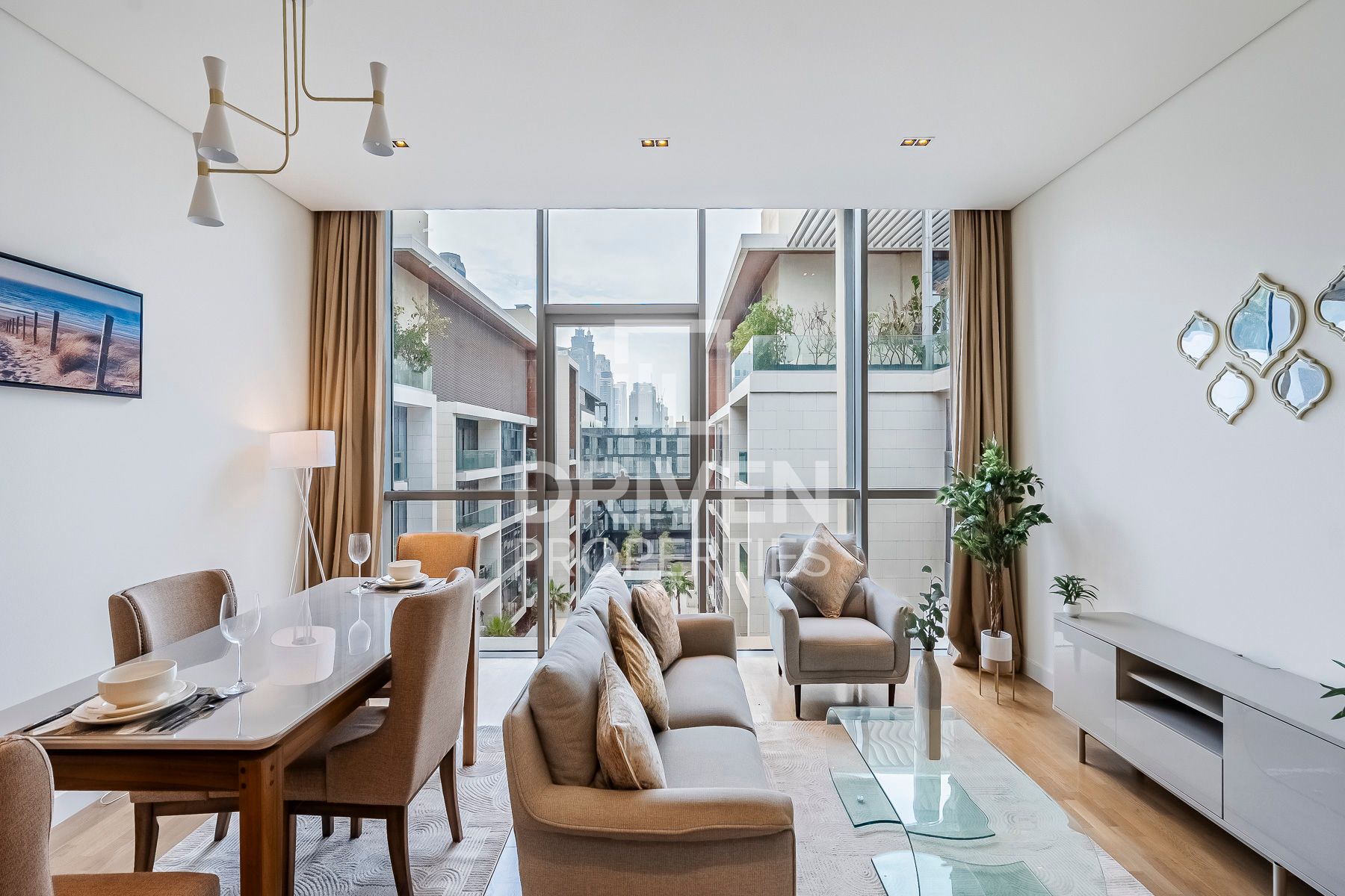 Stunning Unit with Pool View 2 Cheques Available