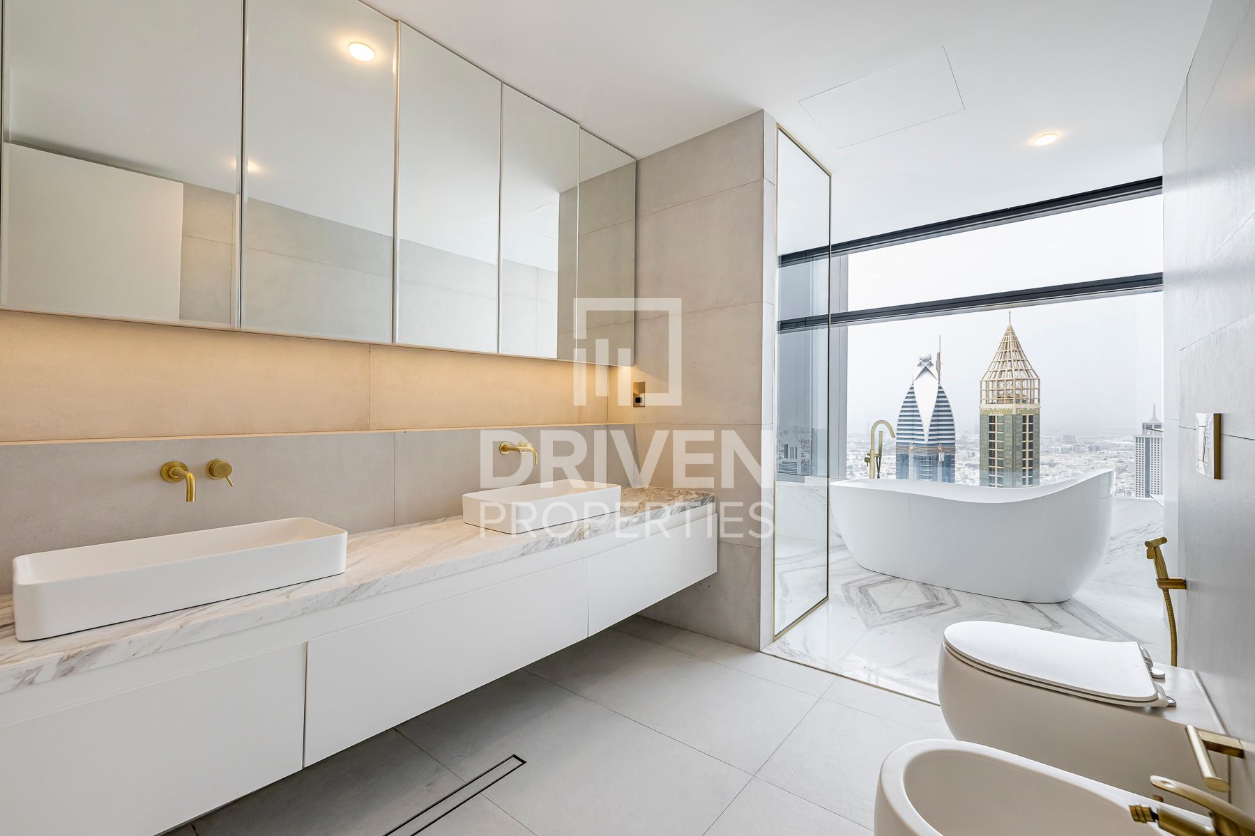 Prime Location High Floor Stunning View