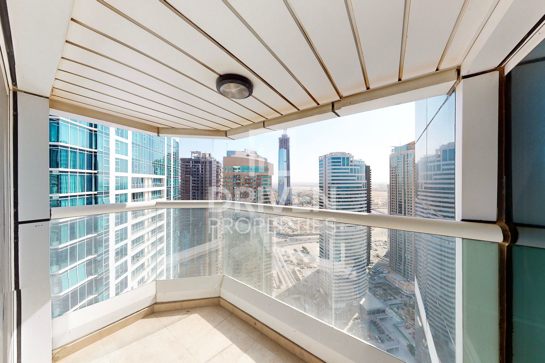 High Floor Well Maintained Prime Location