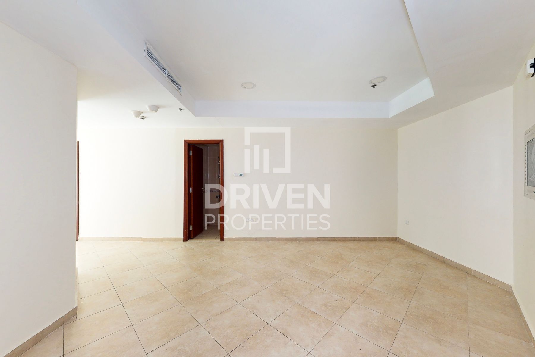 Apartment for Sale - High Floor Well Maintained Prime Location