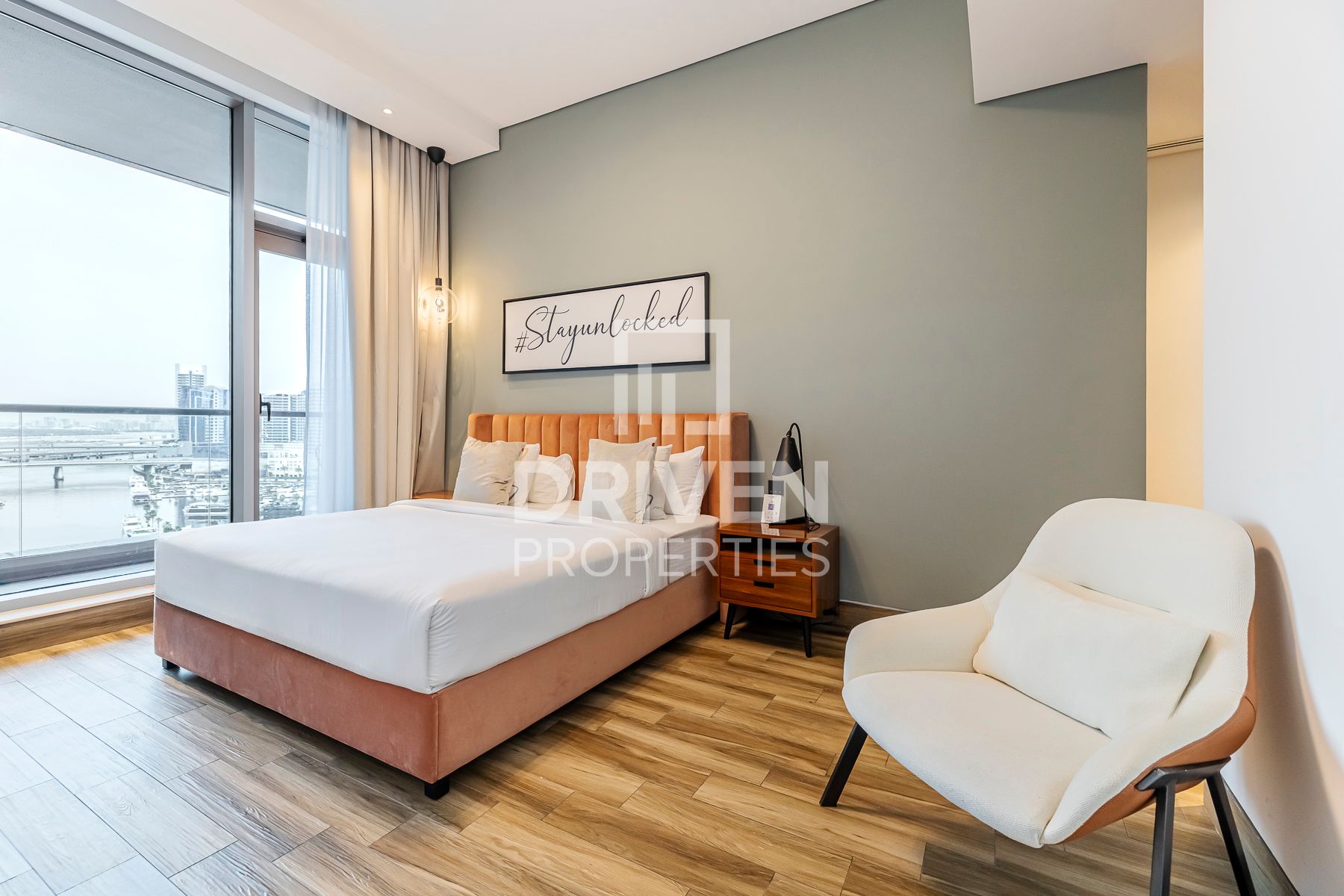 Fully Furnished and High Floor Canal View