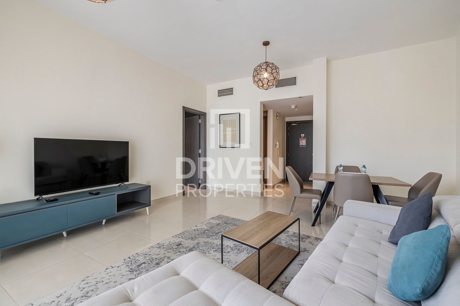 Open View Spacious Layout Furnished Apartment