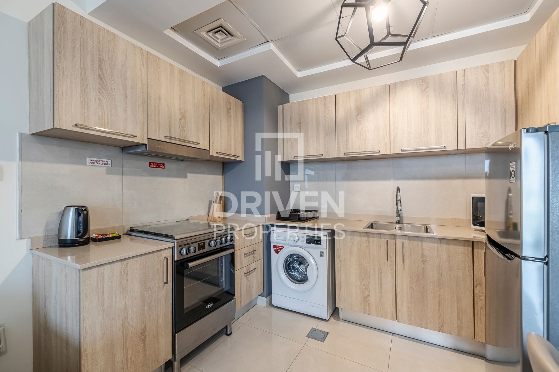 Big Layout Studio Furnished High ROI