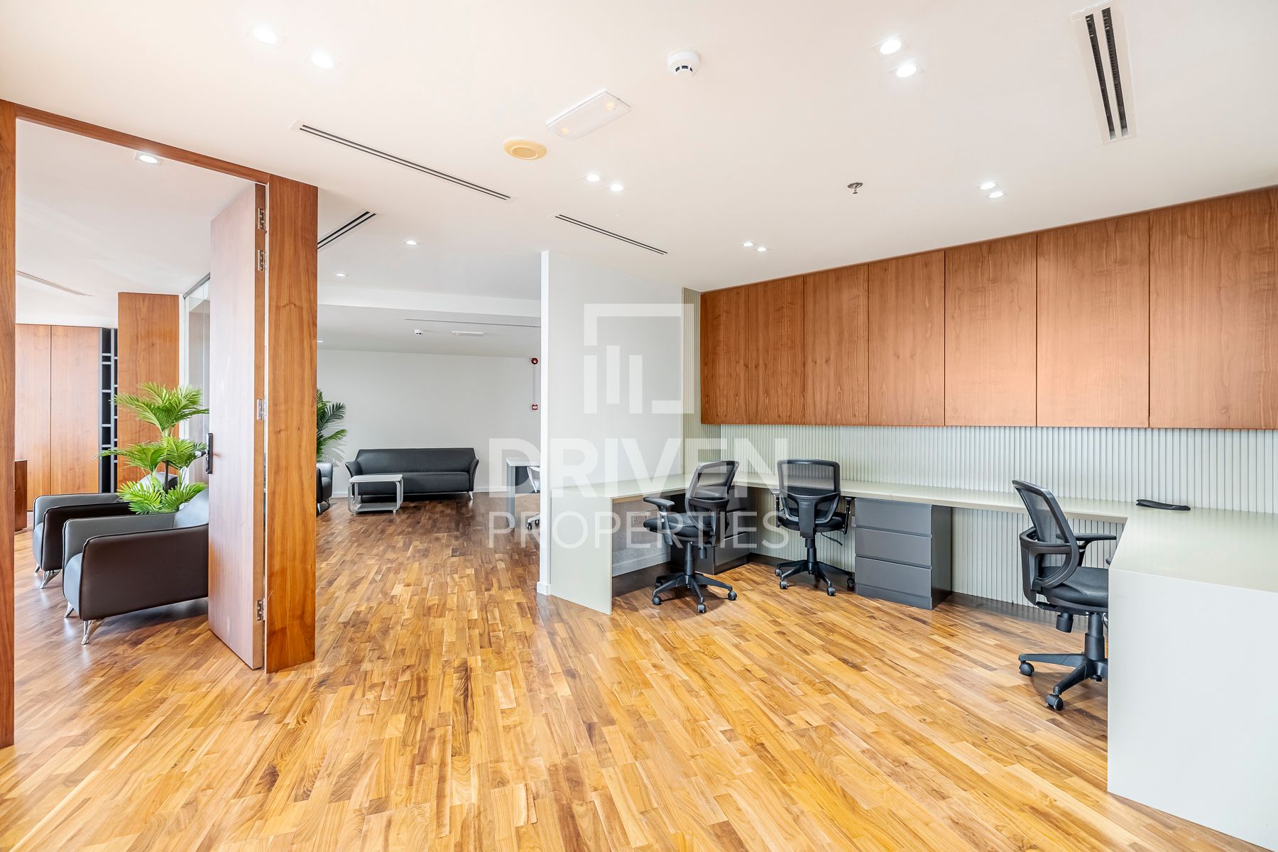 Fitted and Fully Furnished Office High Floor