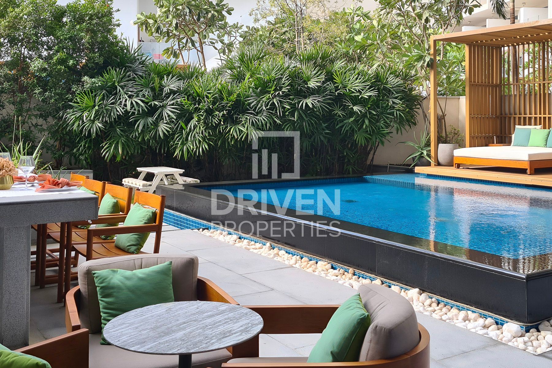2 bedroom apartment for sale in FIVE Palm Jumeirah | Ground Floor Unit Individual Swimming Pool 2 bedroom apartment for sale in FIVE Palm Jumeirah. Ground Floor Unit Individual Swimming Pool