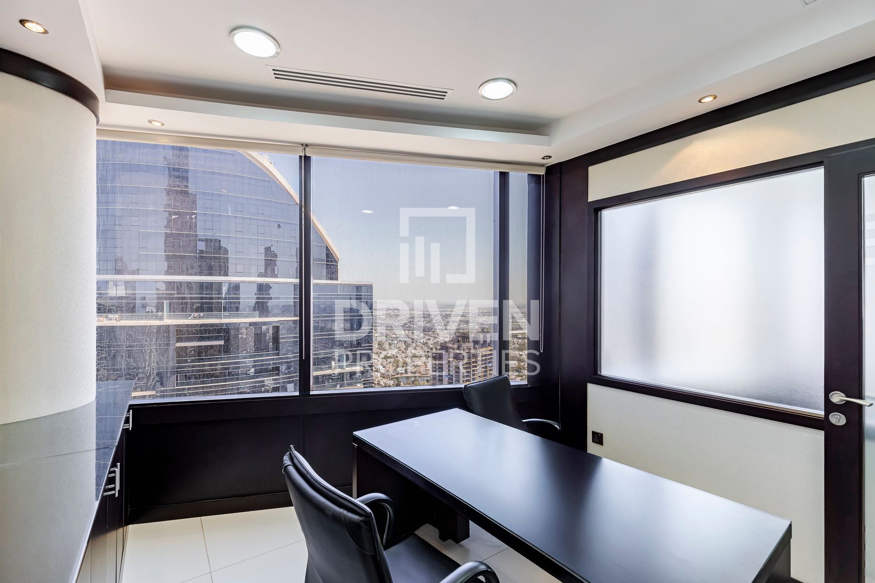 Fully Furnished Ready to move in DMCC