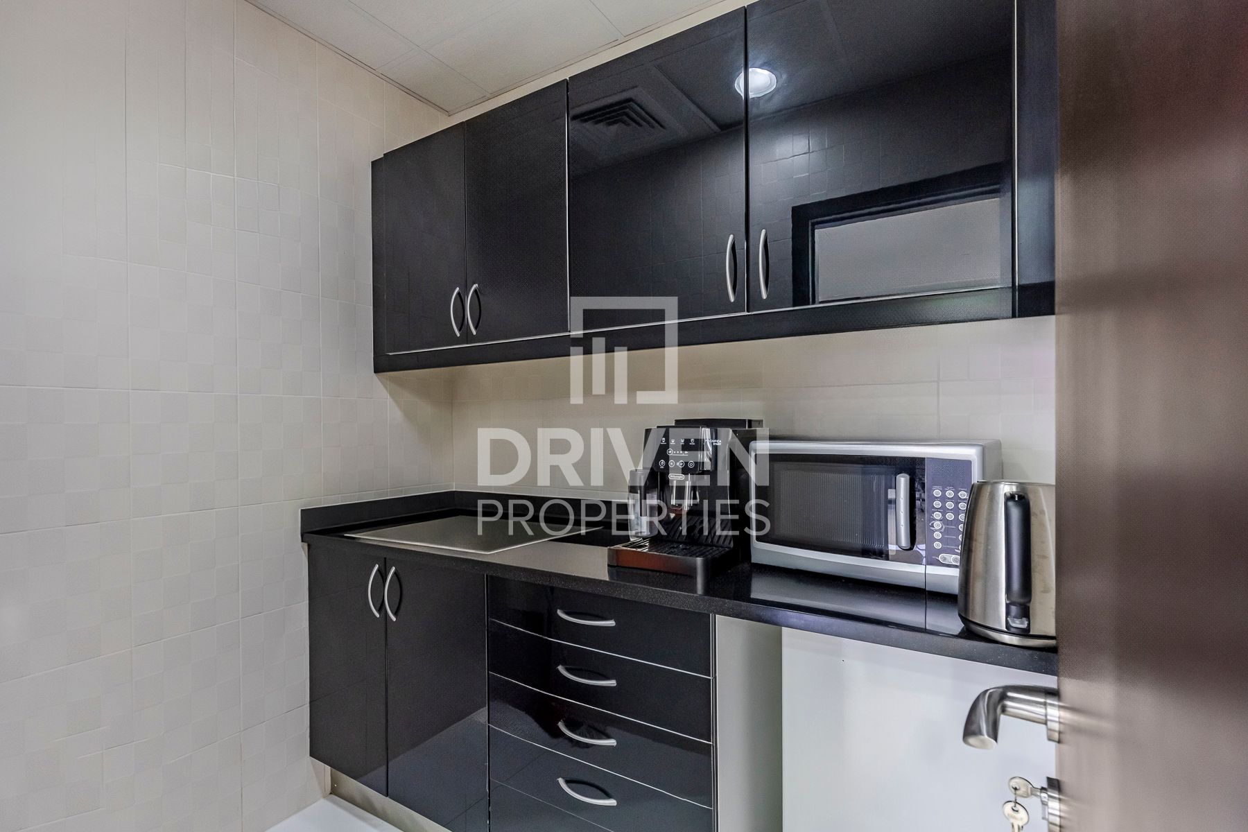 Fully Furnished Ready to move in DMCC