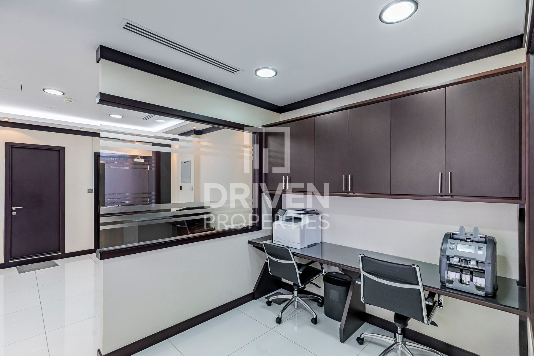 Fully Furnished Ready to move in DMCC