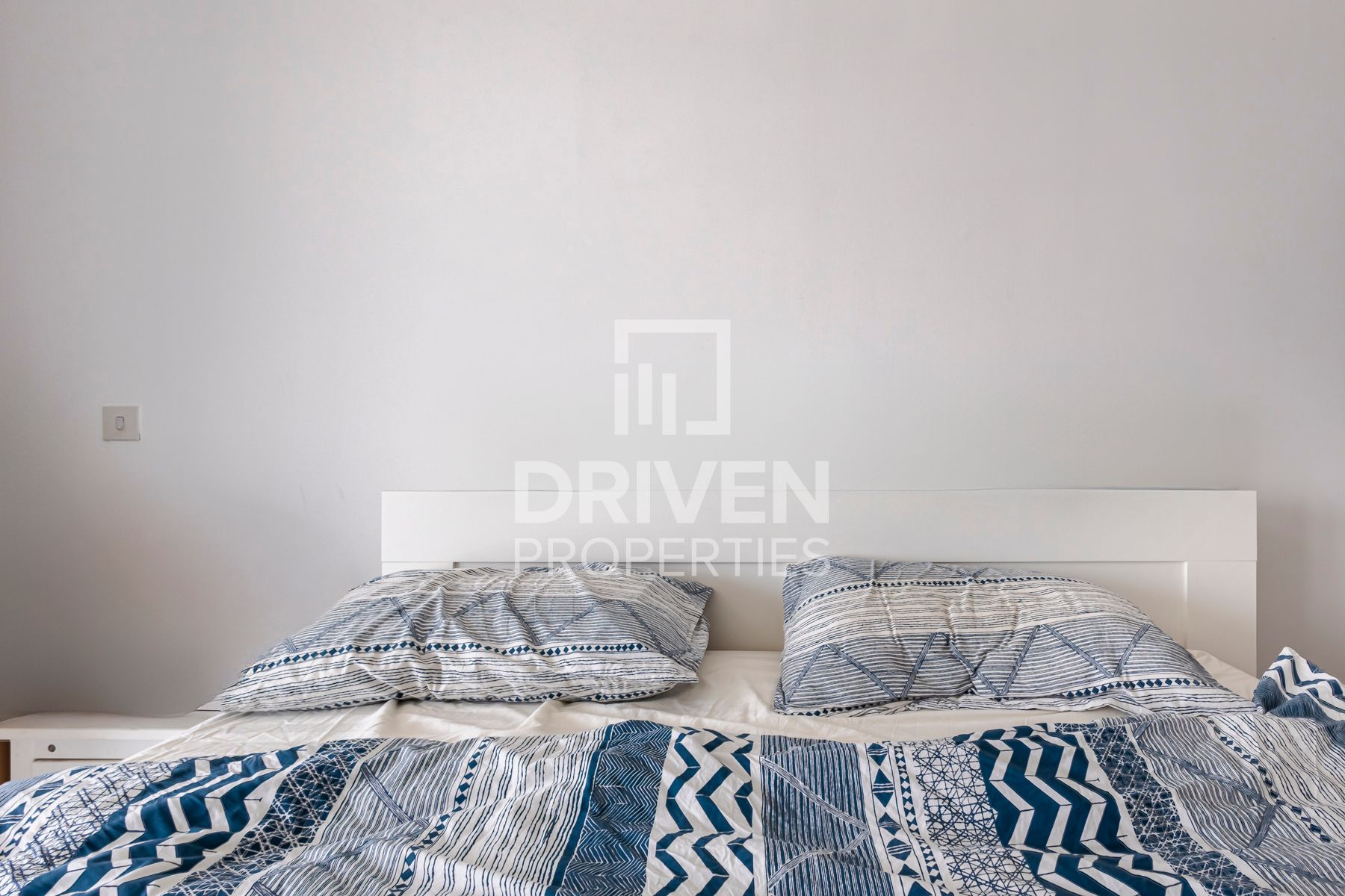 Spacious Unit Motivated Seller Canal View