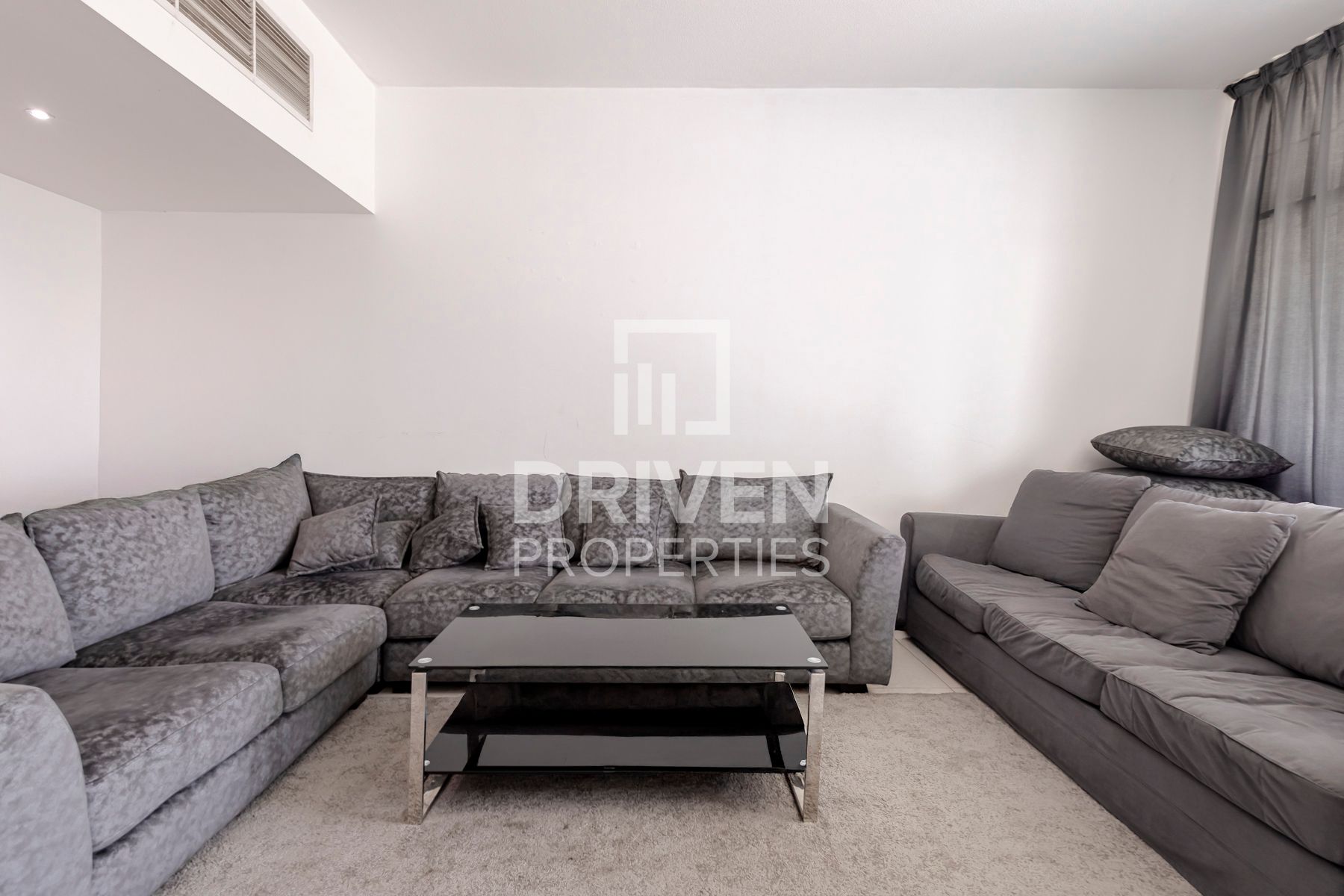 Spacious Unit Motivated Seller Canal View