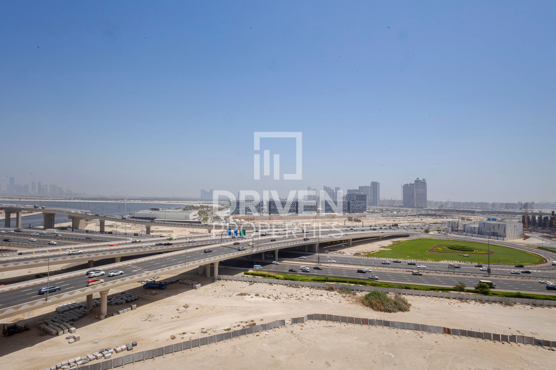 Spacious Unit Motivated Seller Canal View