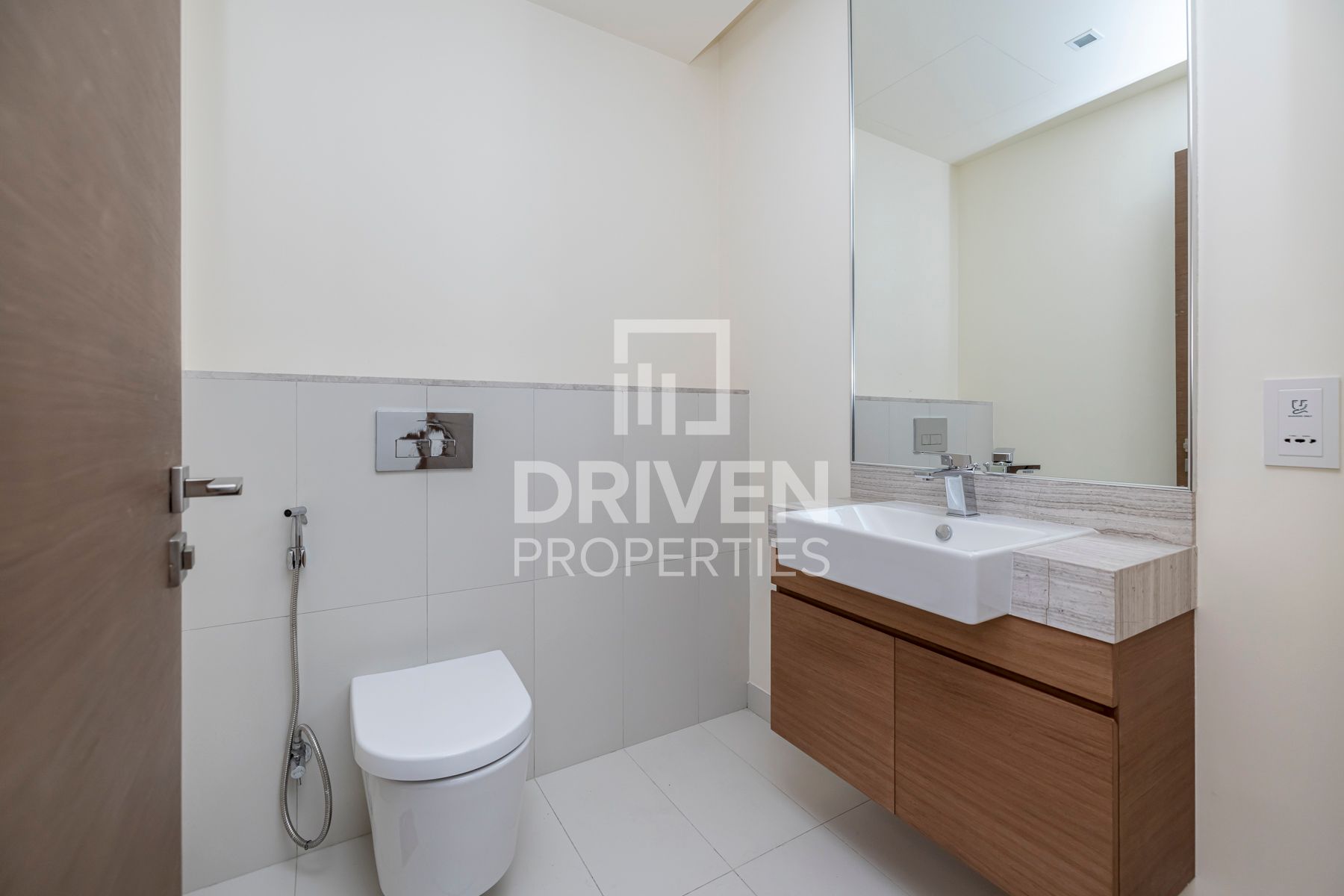 Mid Floor Spacious Partial Burj Khalifa View