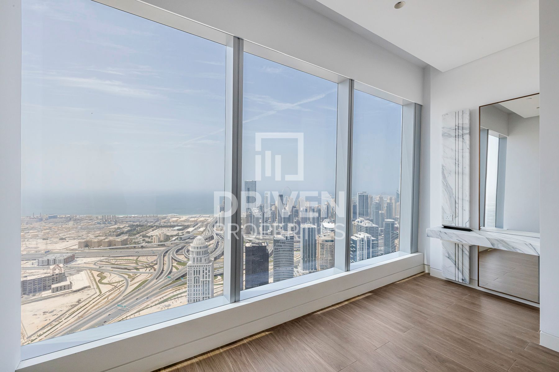 High Floor and Ready to move in Sea View