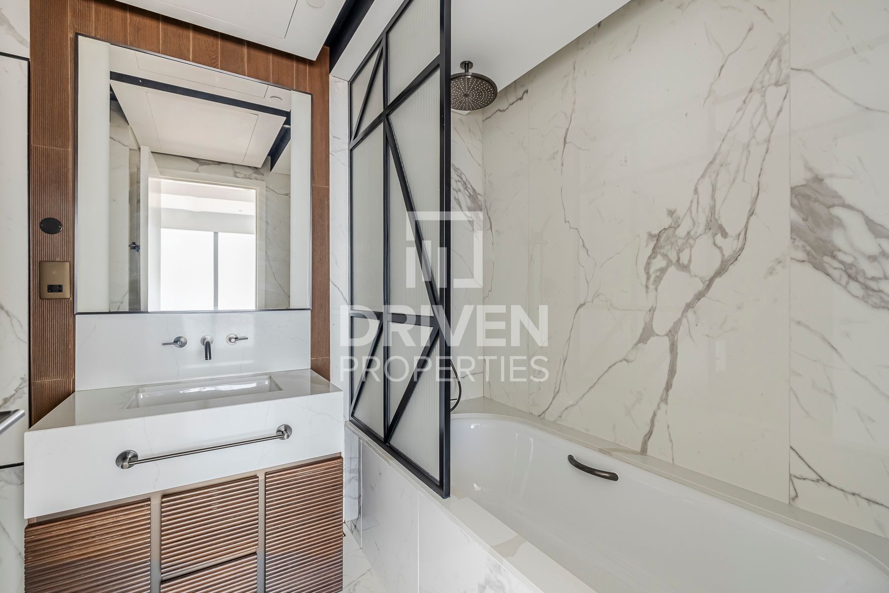 High Floor and Ready to move in Sea View