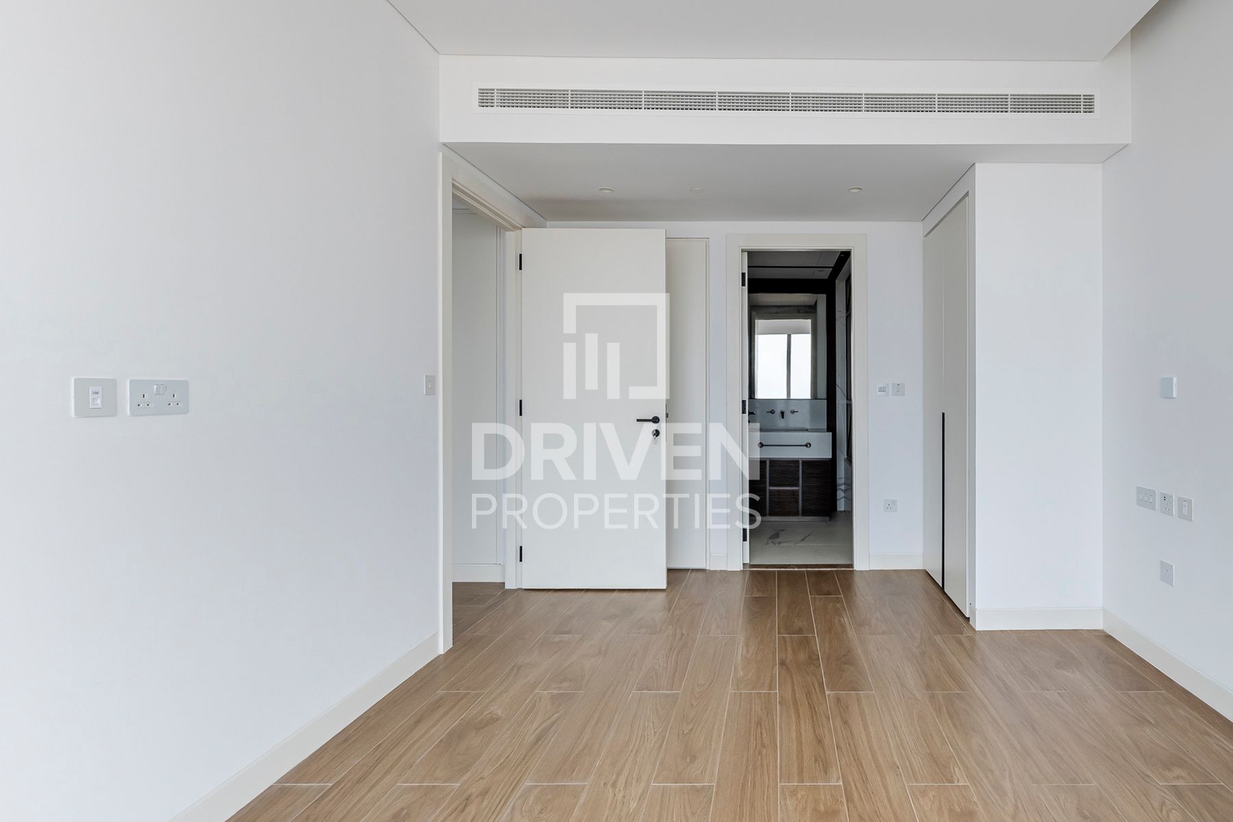 High Floor and Ready to move in Sea View