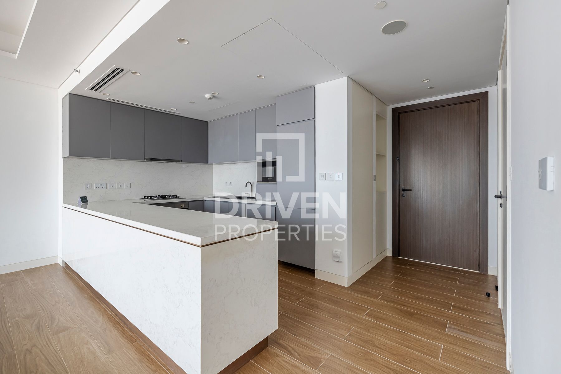 High Floor and Ready to move in Sea View