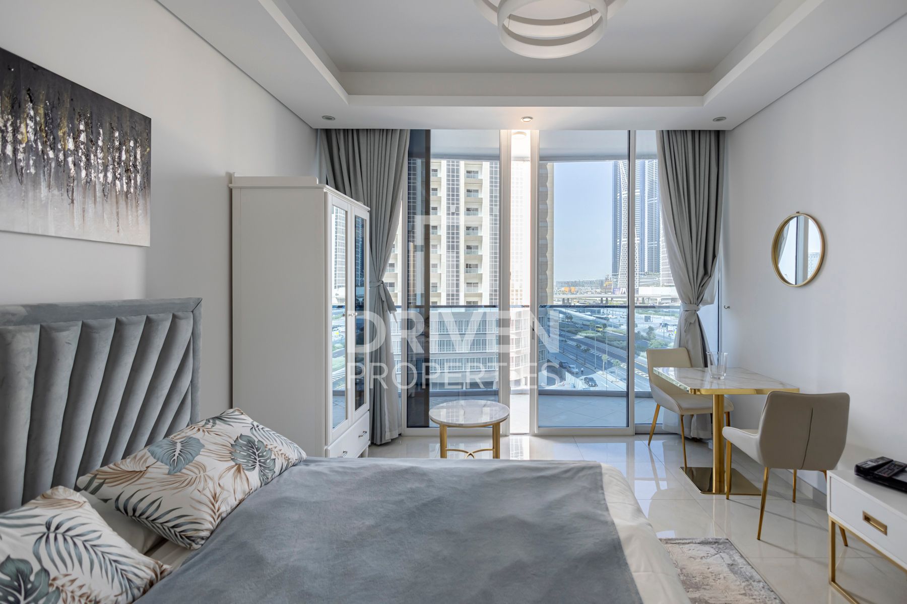 12 Cheques Furnished Ready to Move In