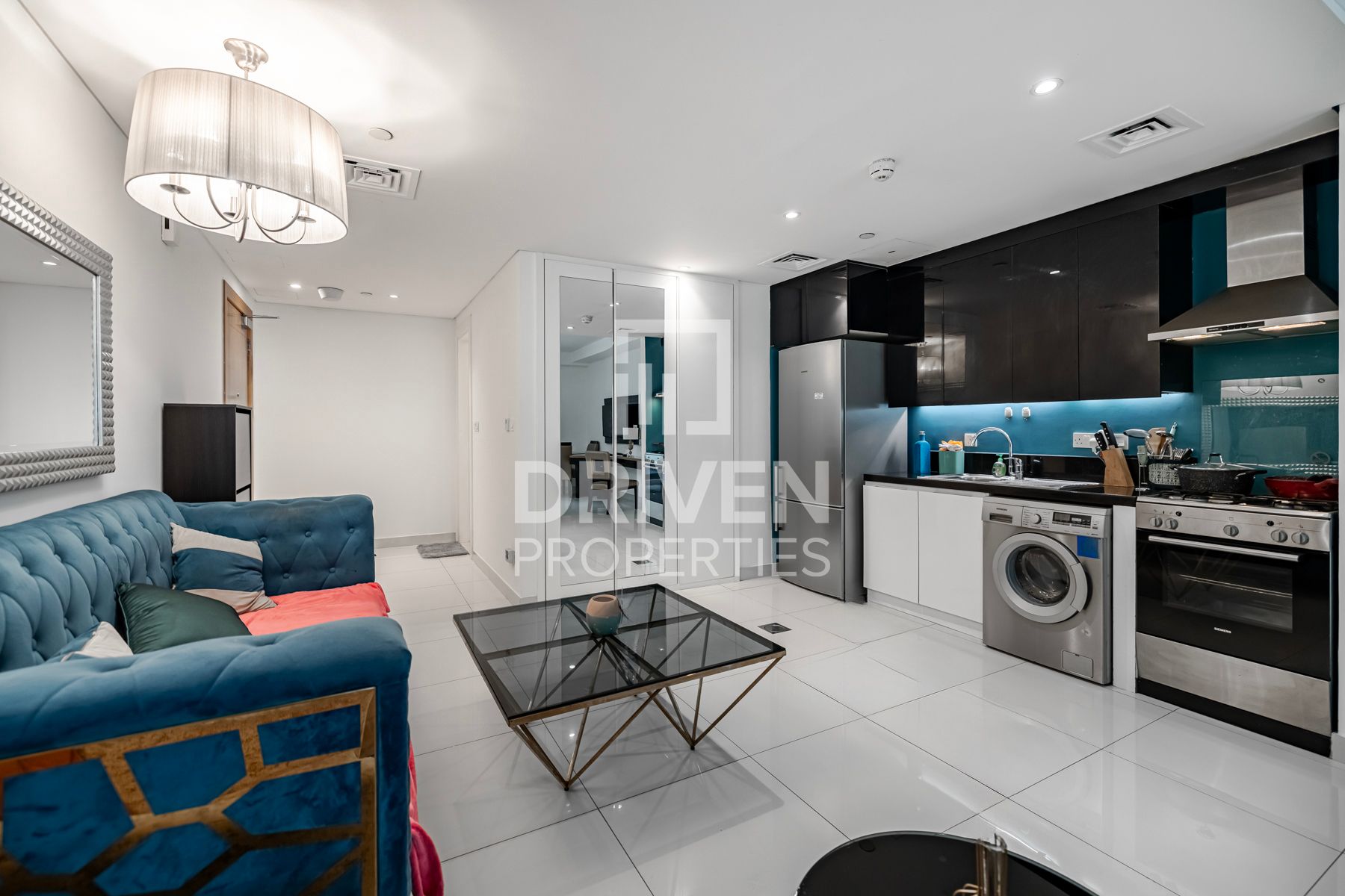 Furnished Studio Tenanted Great Layout