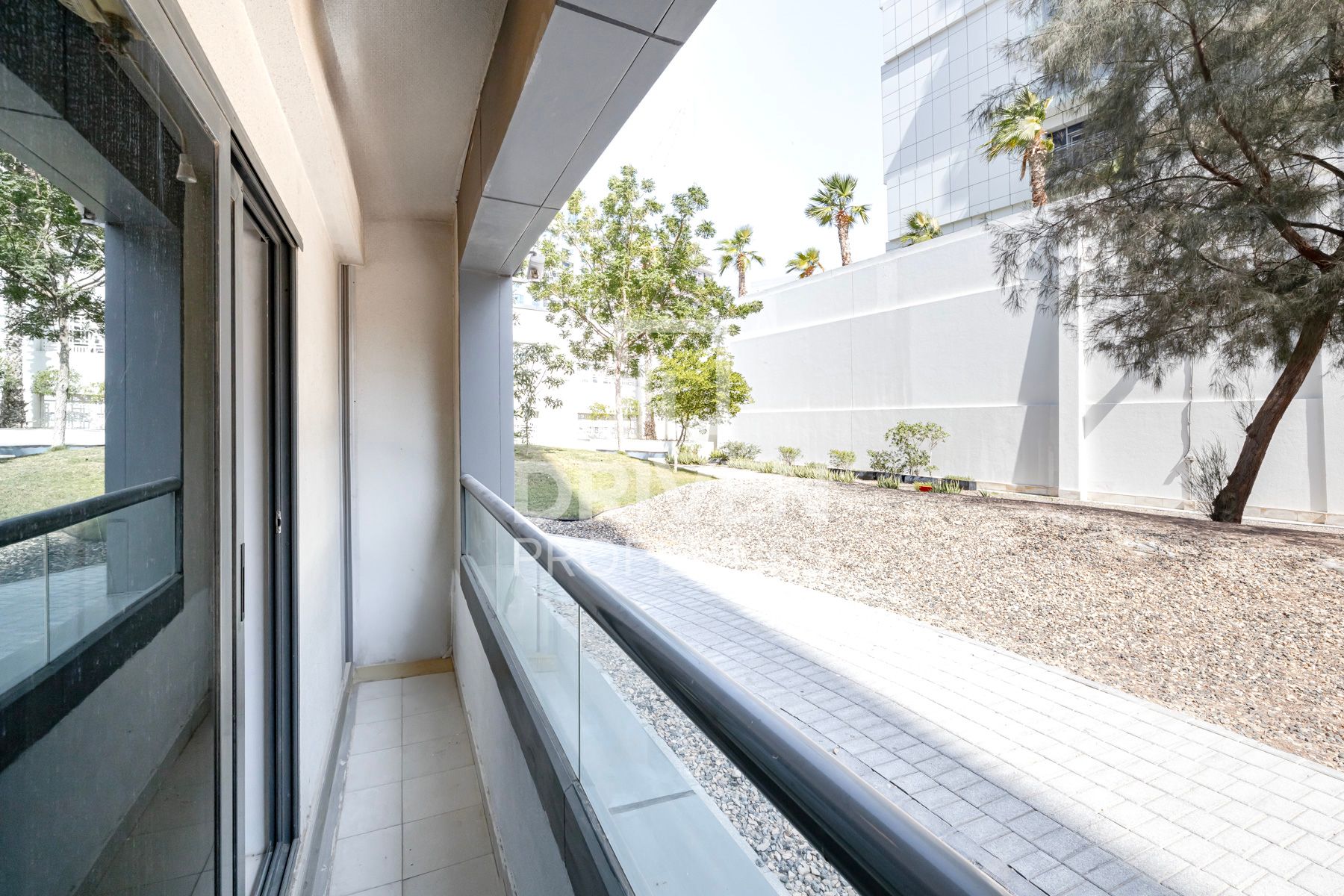 Furnished Studio Tenanted Great Layout