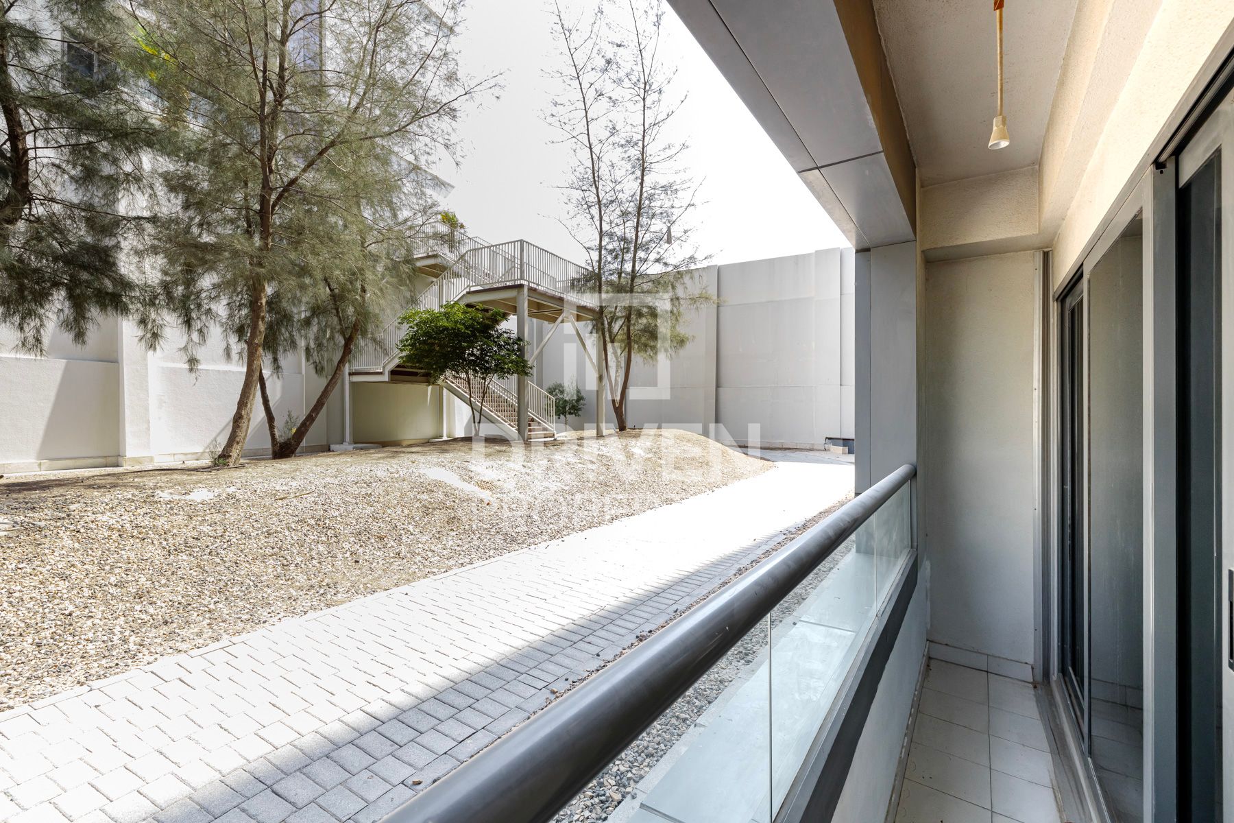 Furnished Studio Tenanted Great Layout