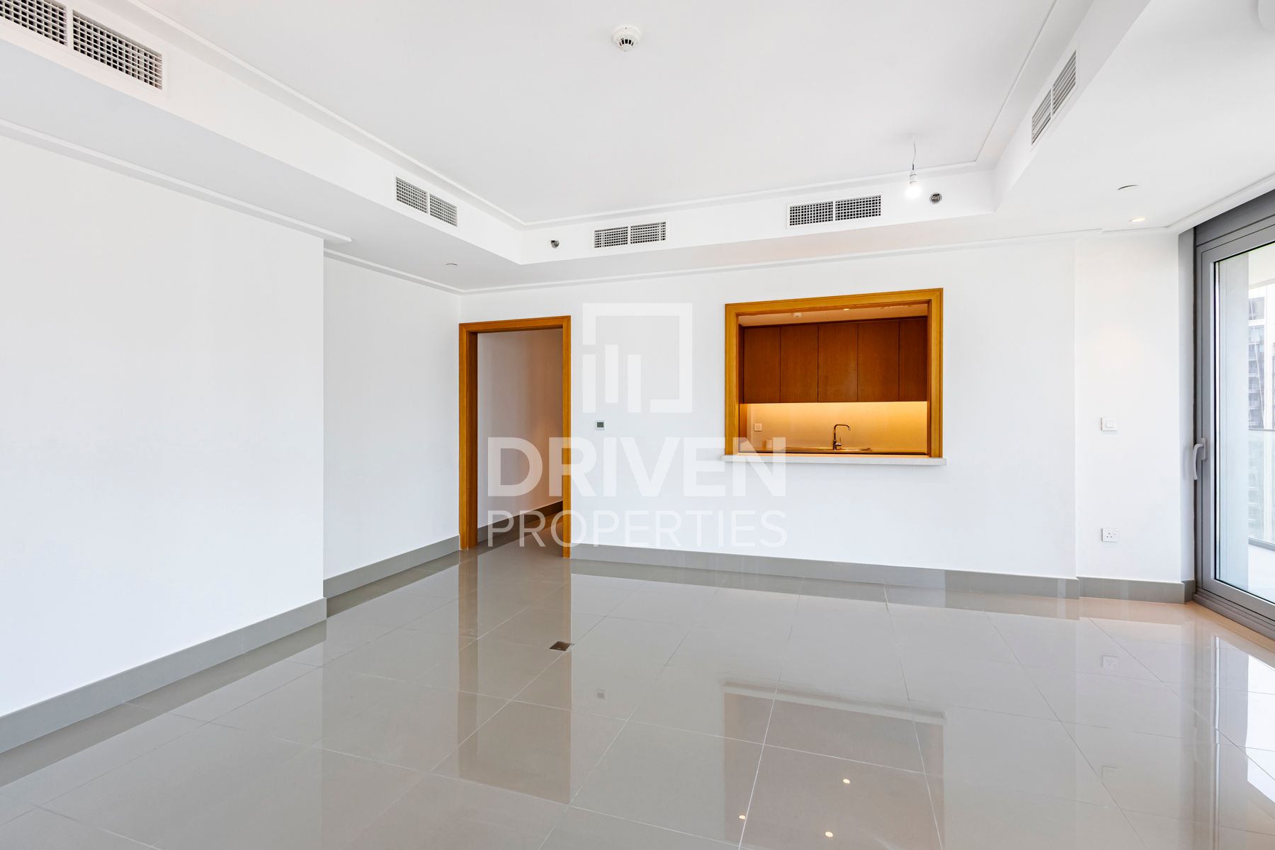 Prime Location High Floor Boulevard View