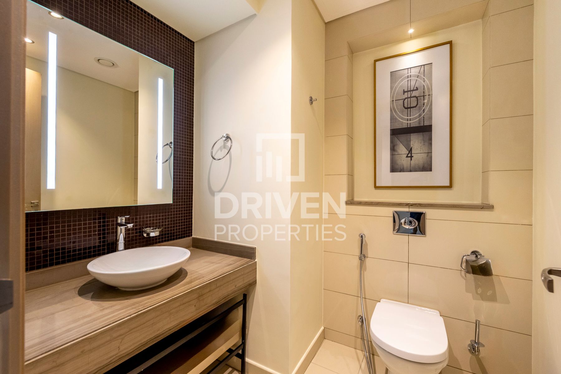 Vacant Large Layout  Fully Furnished