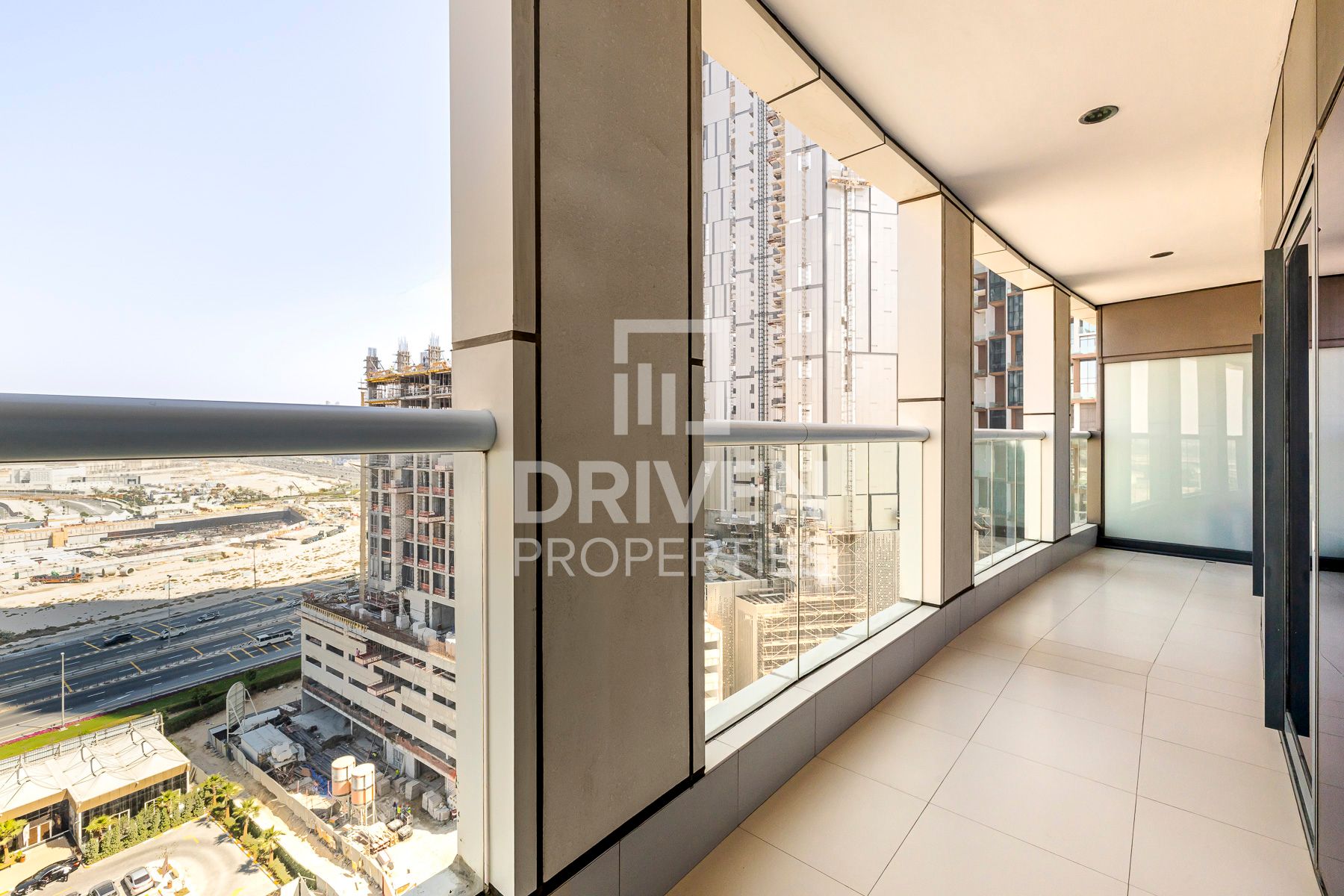 Vacant Large Layout  Fully Furnished