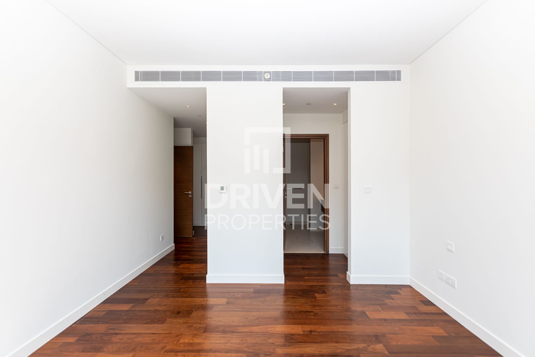 Corner Unit with 2 Parking Spacious Layout