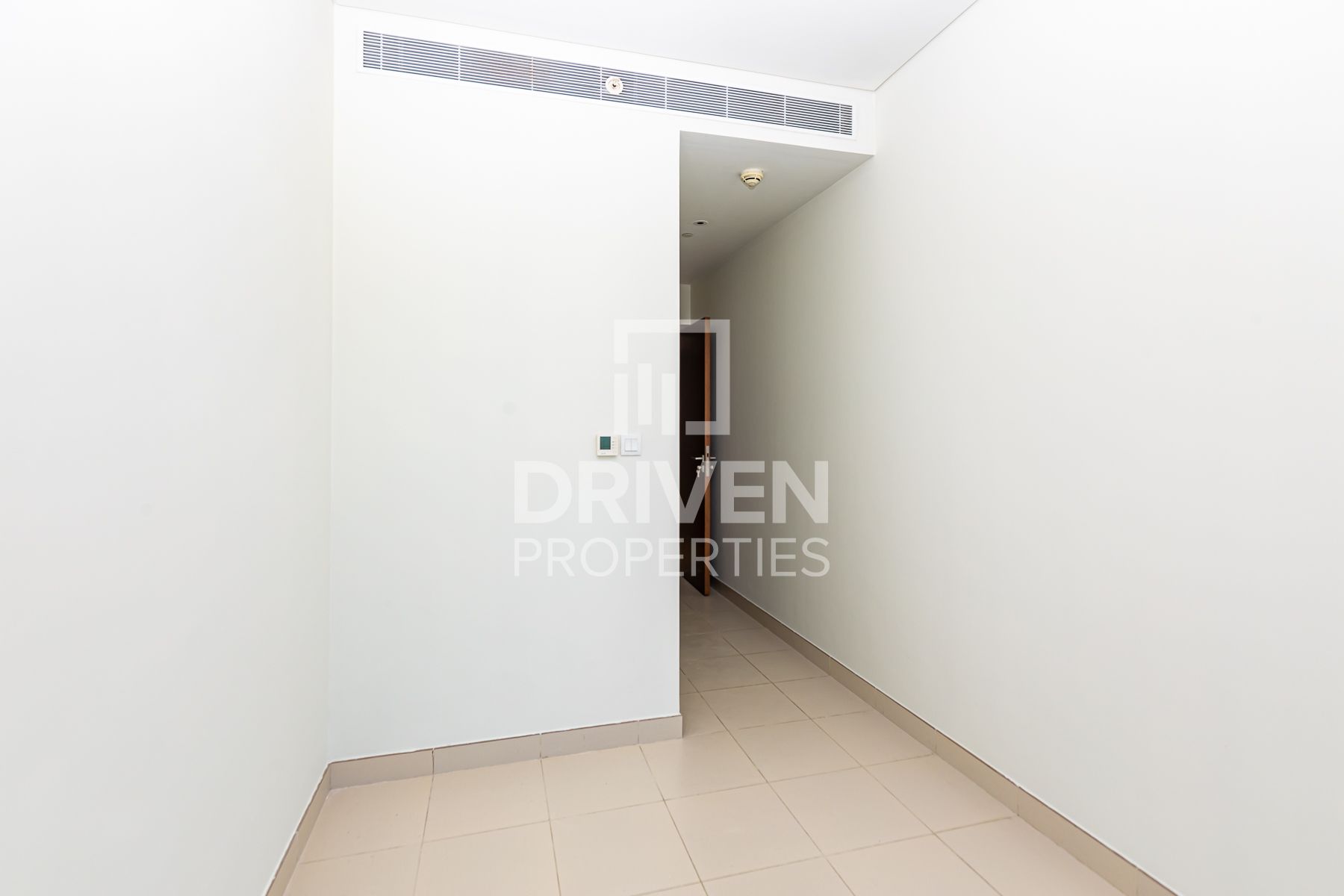 Corner Unit with 2 Parking Spacious Layout