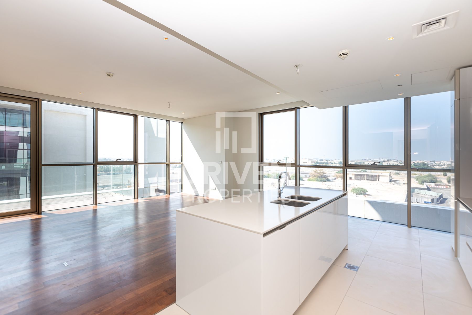 Corner Unit with 2 Parking Spacious Layout