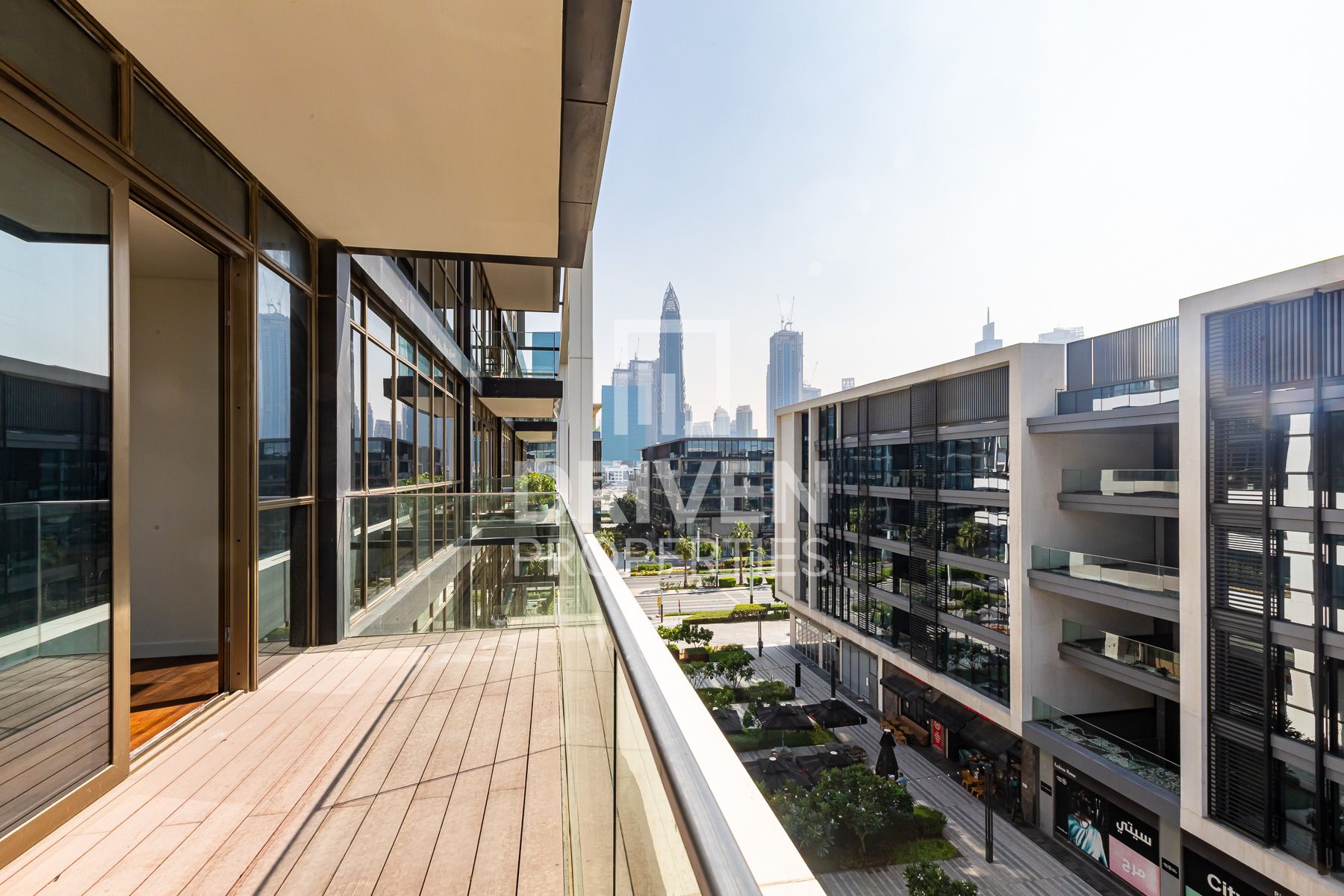 Corner Unit with 2 Parking Spacious Layout