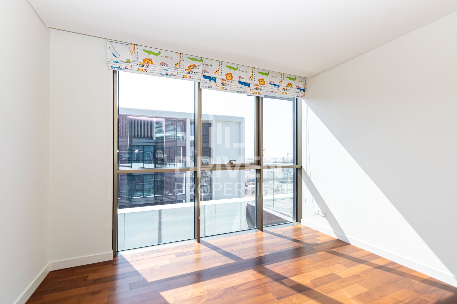 Corner Unit with 2 Parking Spacious Layout