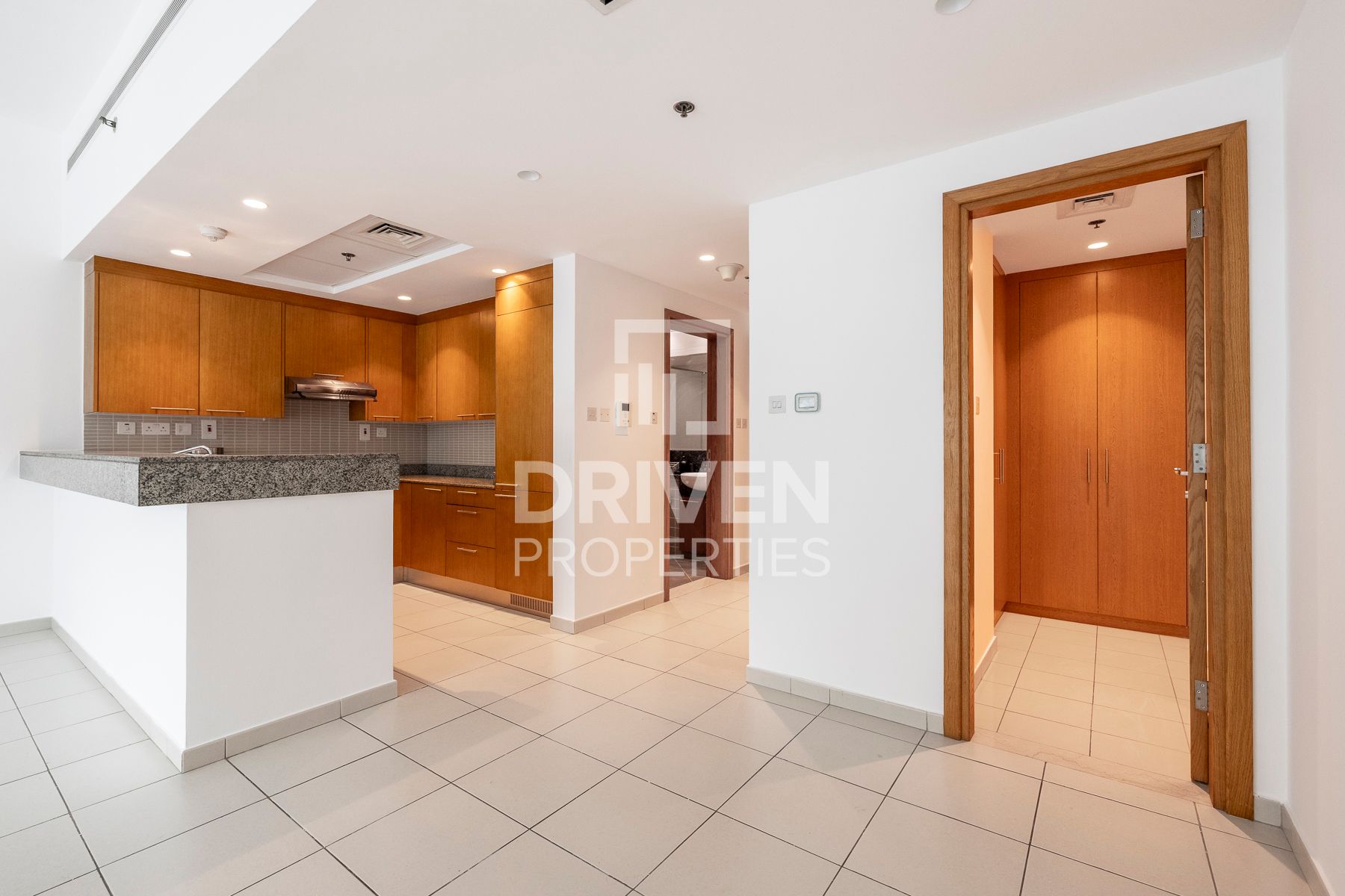 Burj Khalifa View Ready to Move in Spacious