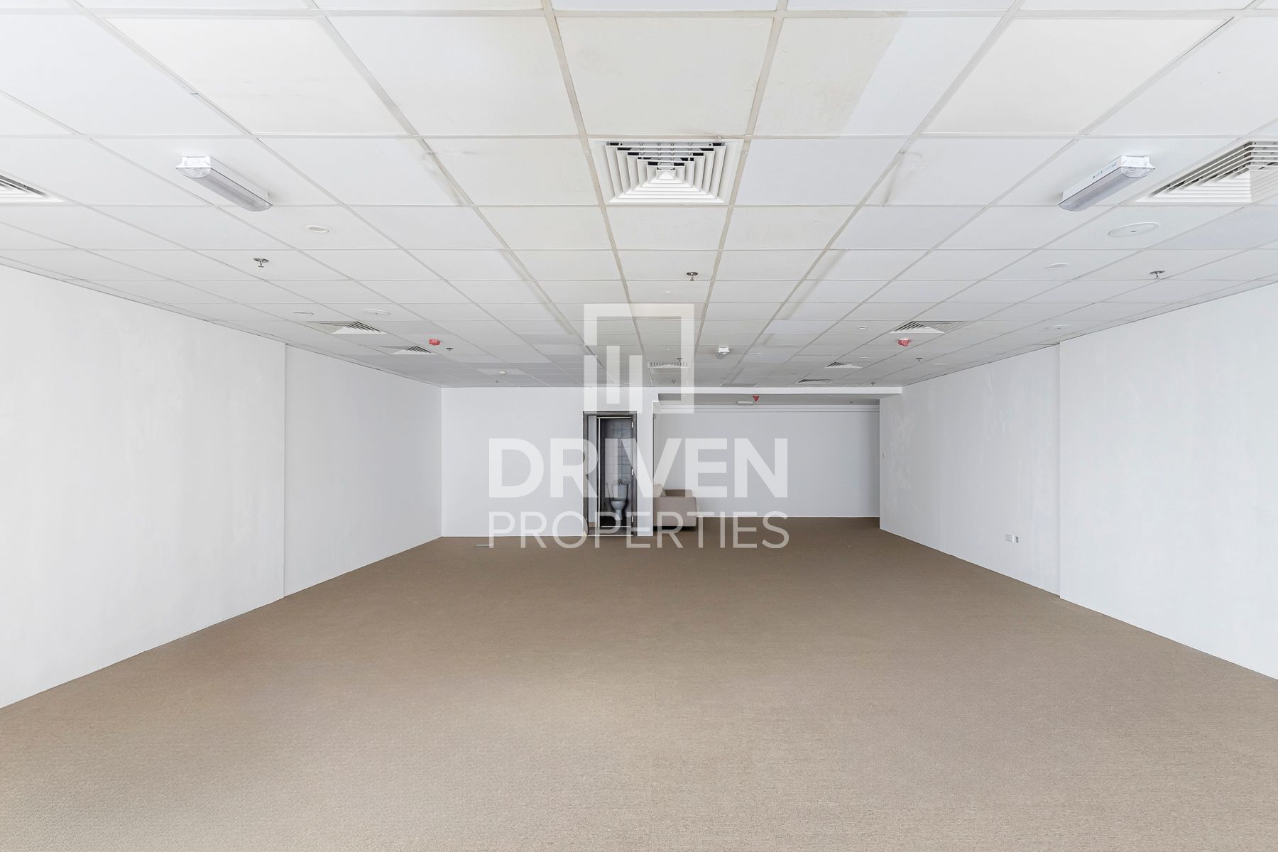 Open Layout High Rise Floor Office Vacant
