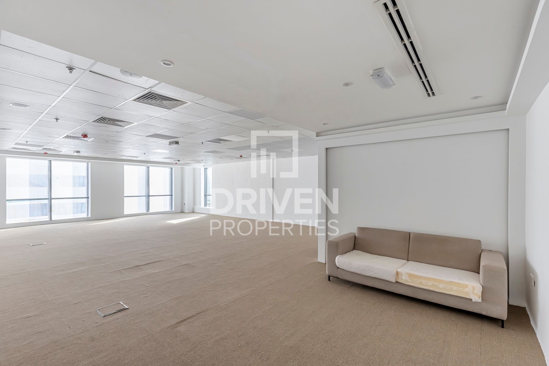Open Layout High Rise Floor Office Vacant