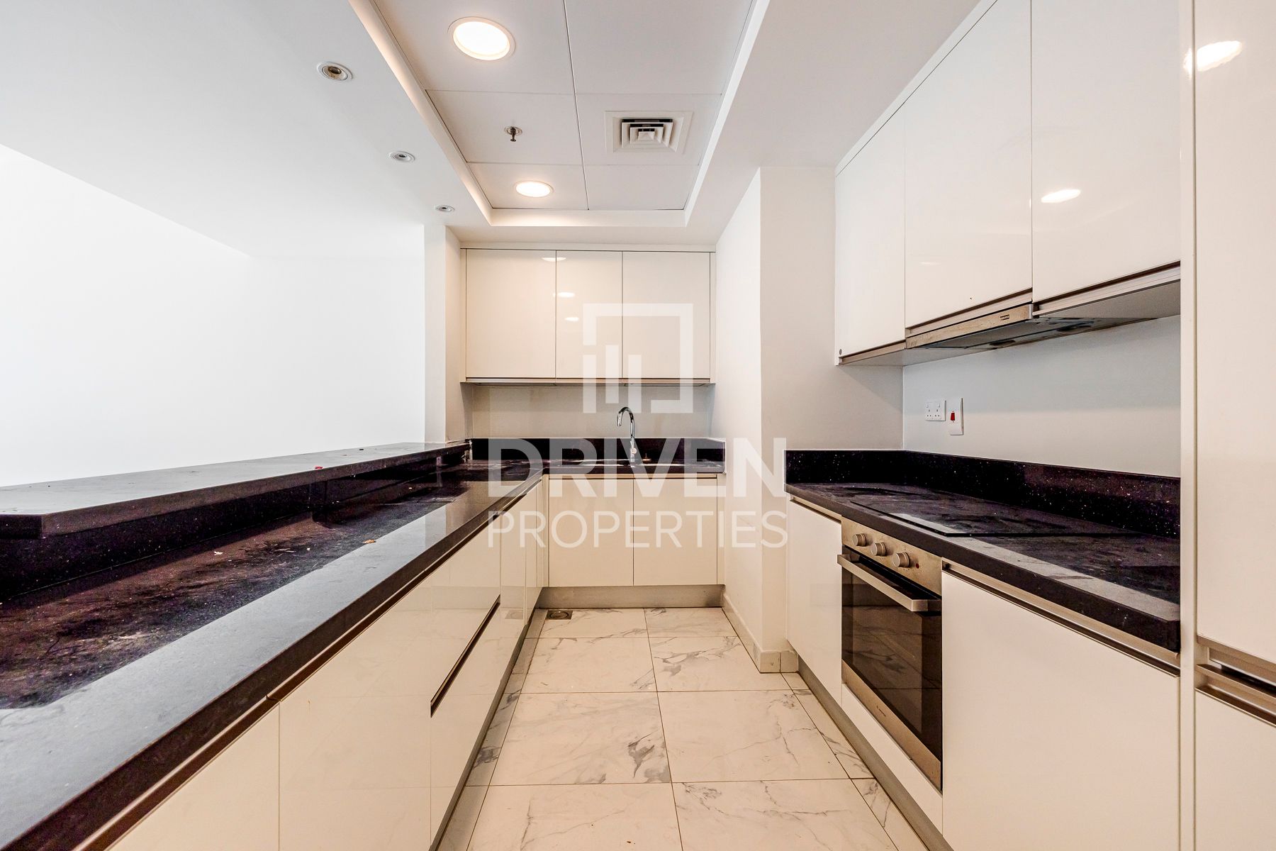 SZR View High Floor Spacious Vacant