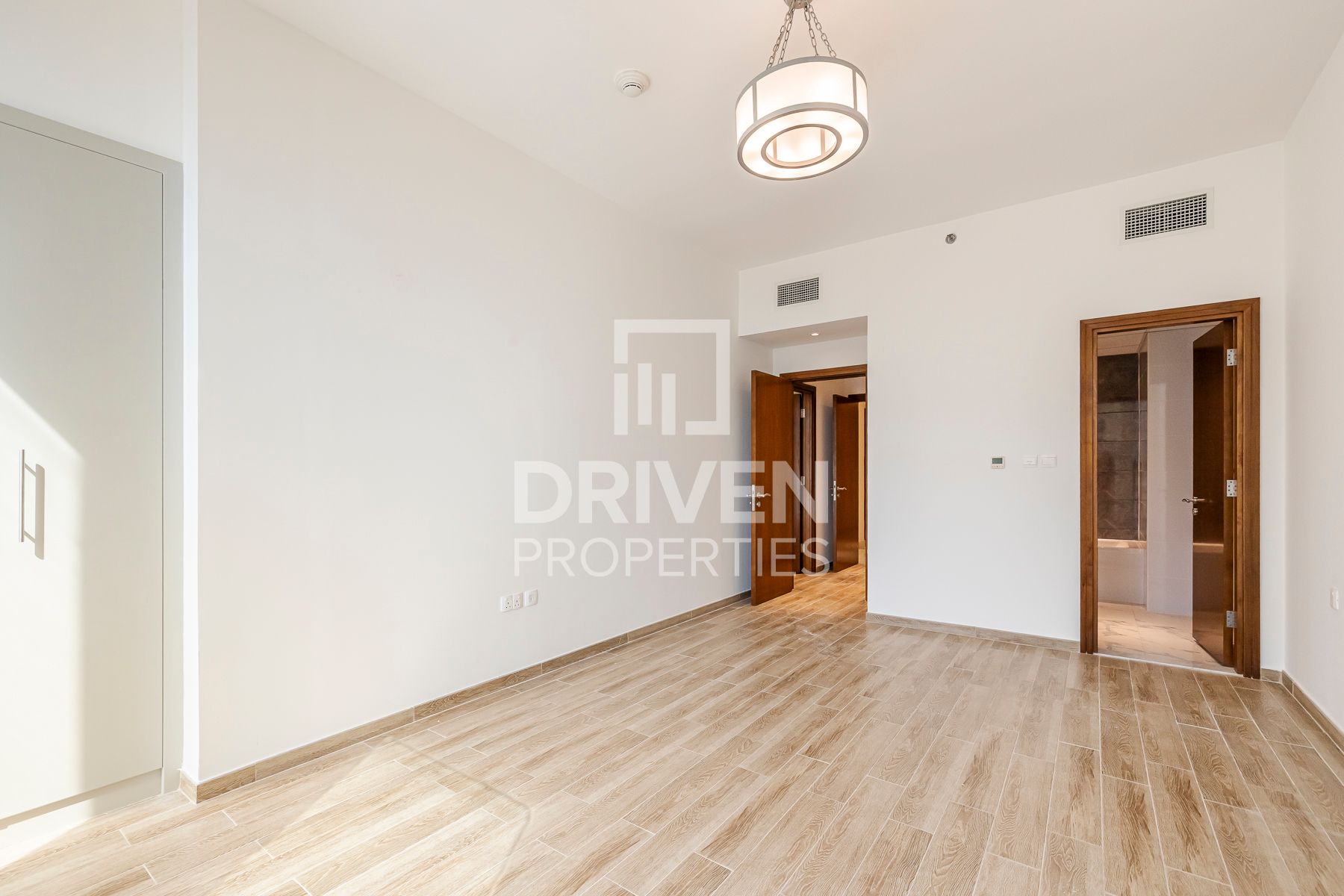 SZR View High Floor Spacious Vacant