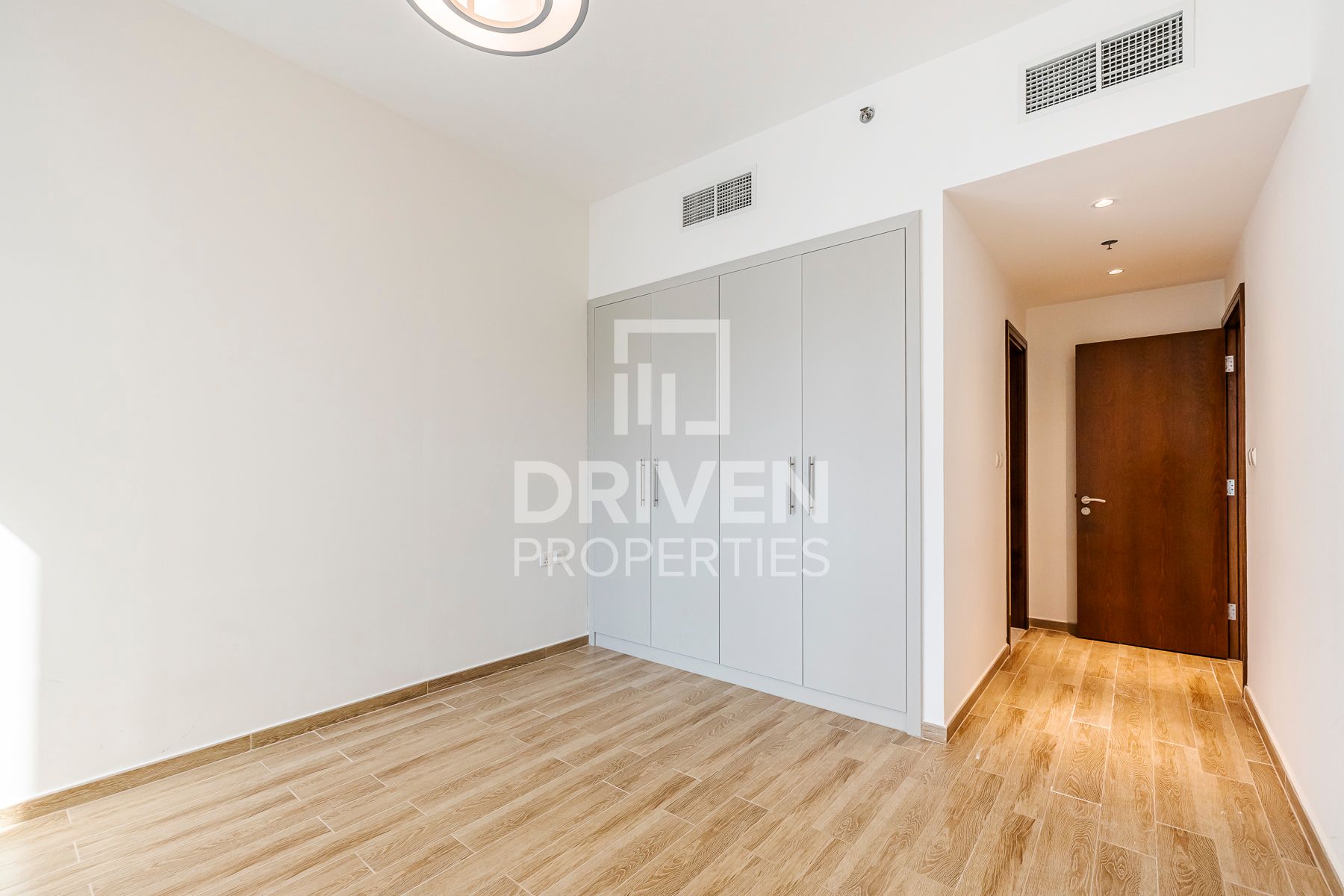 SZR View High Floor Spacious Vacant