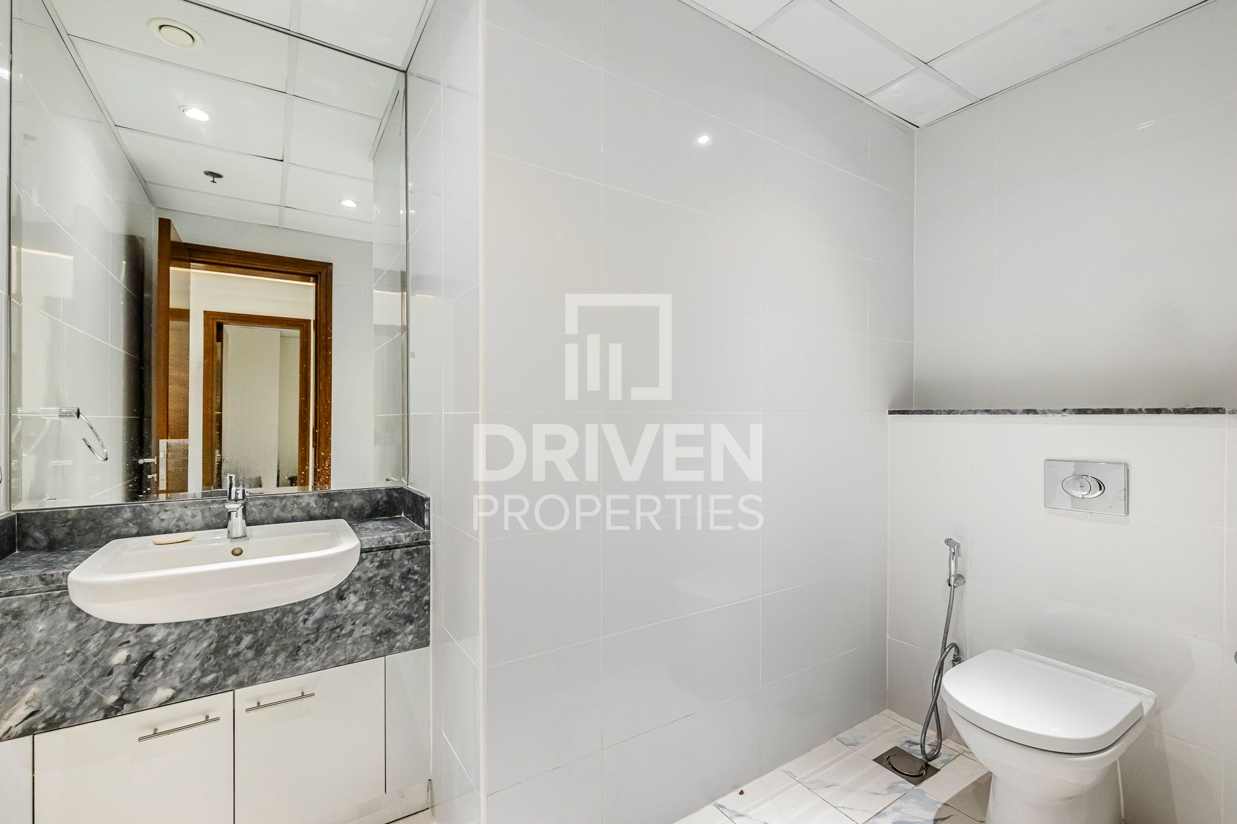 SZR View High Floor Spacious Vacant