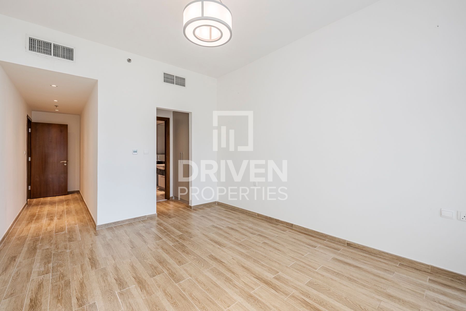 SZR View High Floor Spacious Vacant