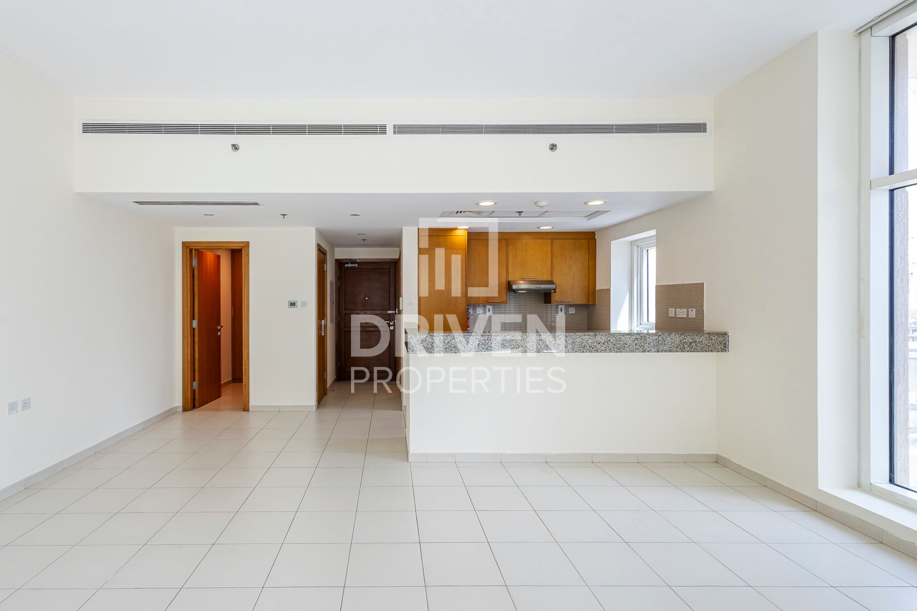 Stylish Studio Apartment Spacious Layout