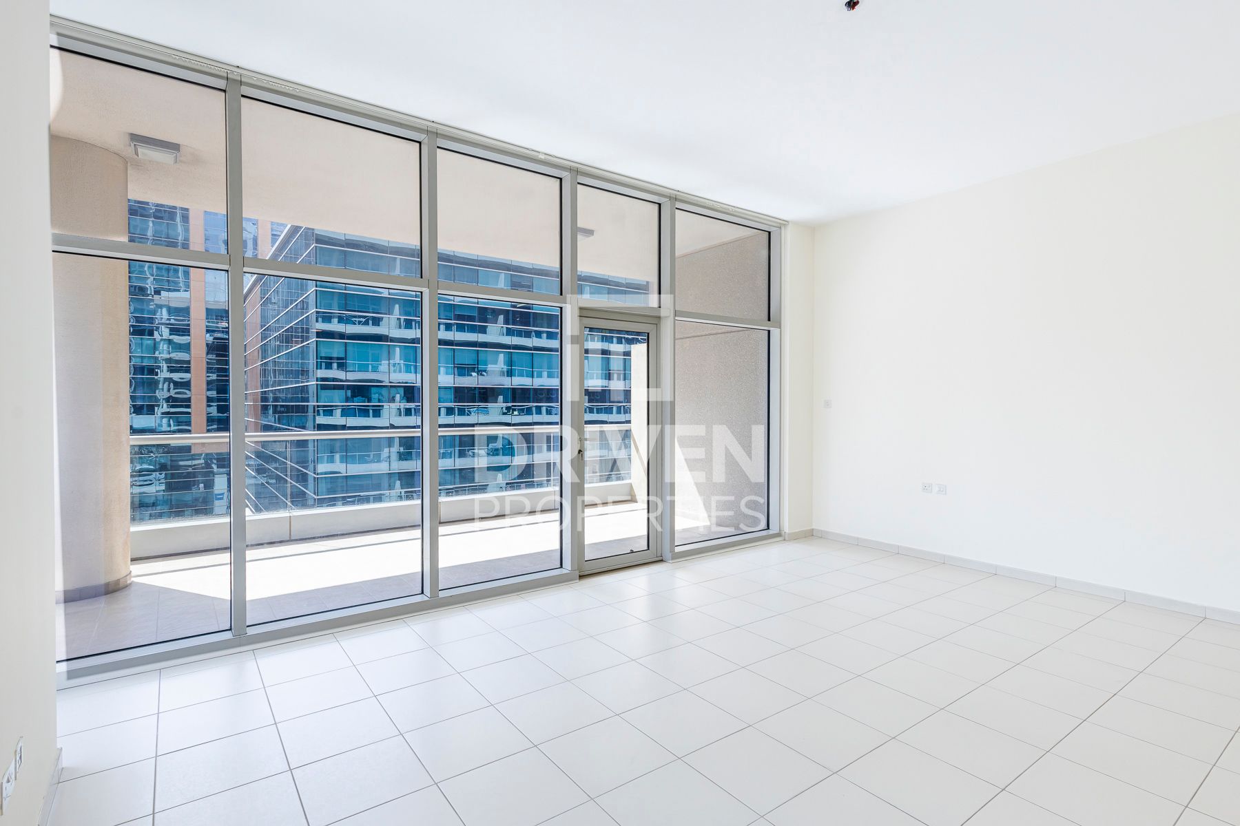 Stylish Studio Apartment Spacious Layout