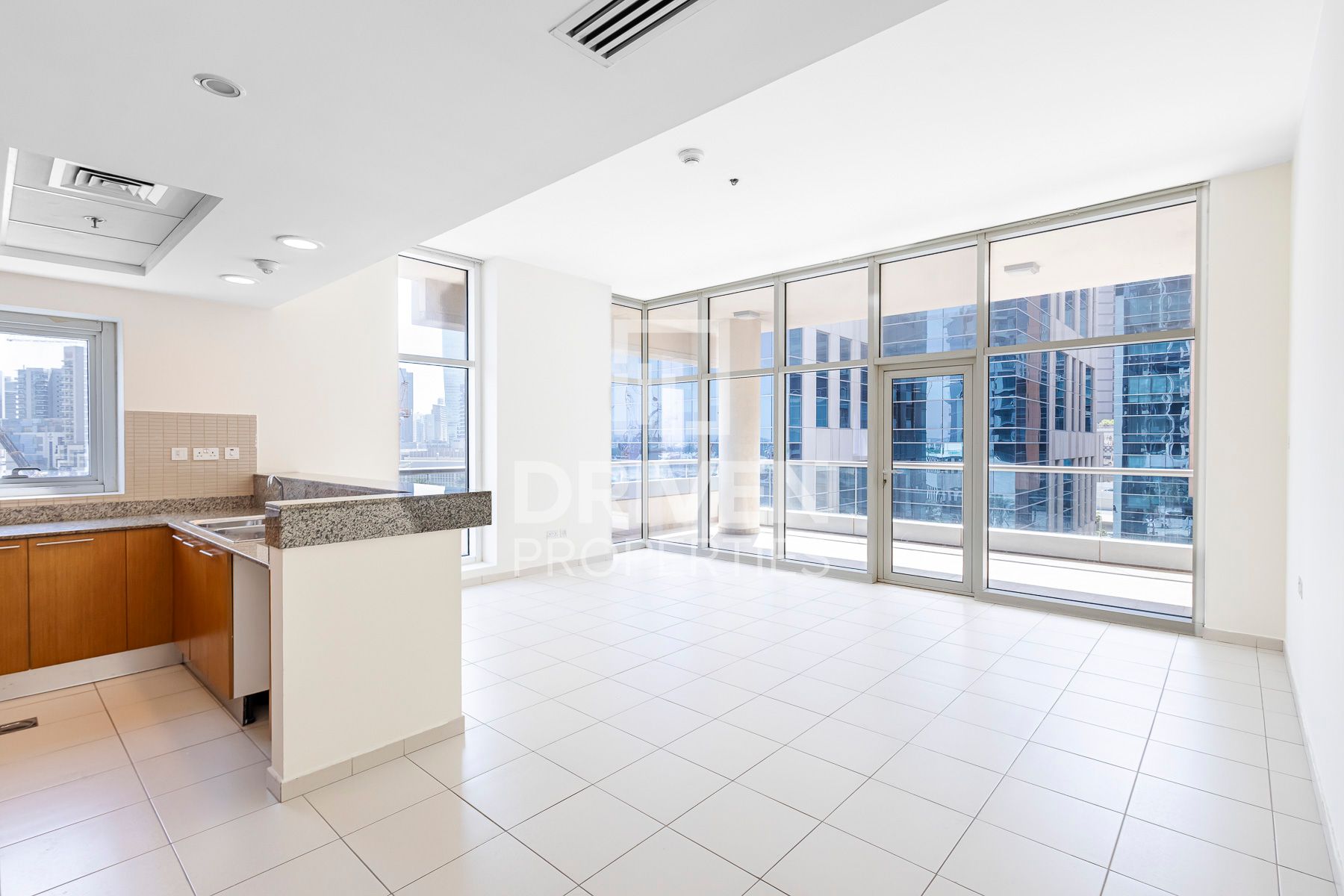 Stylish Studio Apartment Spacious Layout