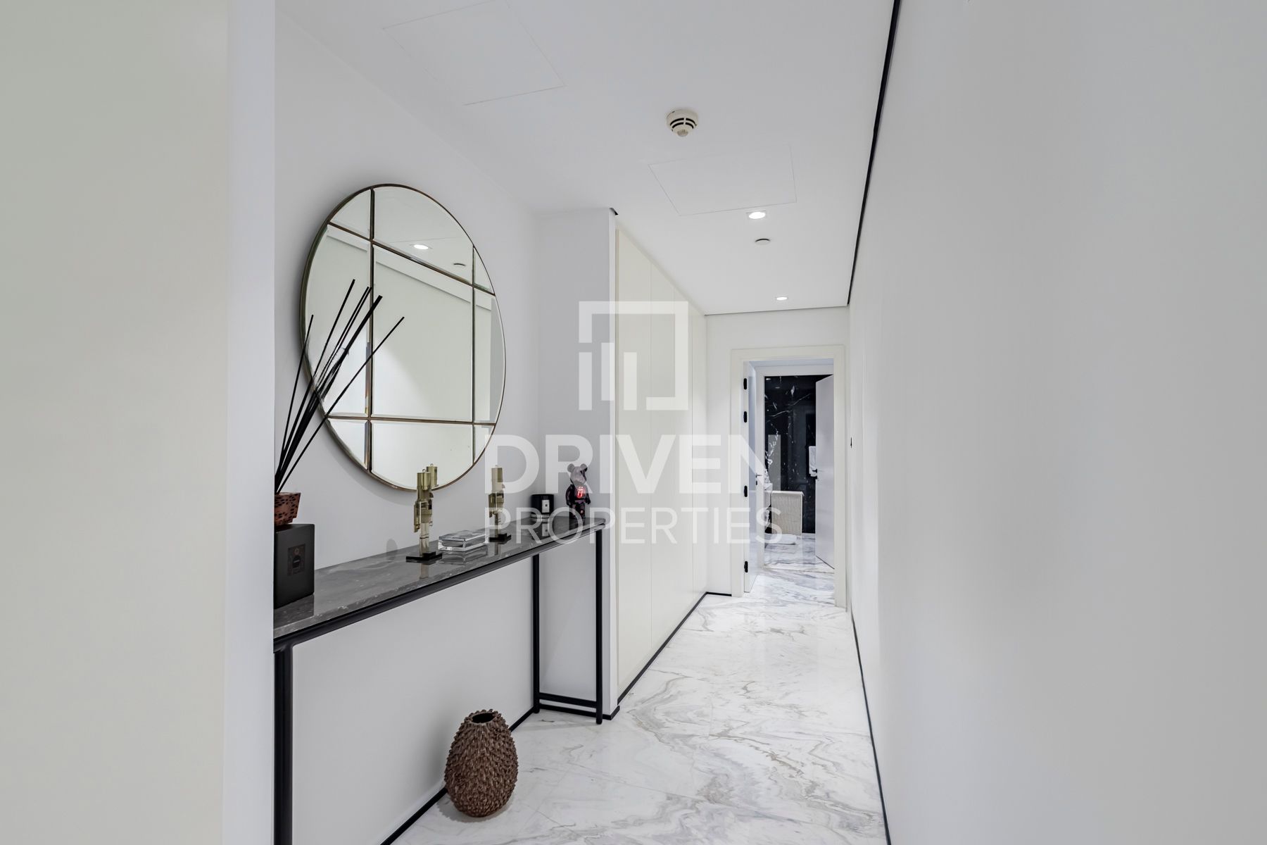 Elegant Living Smart Home Exclusive Unit