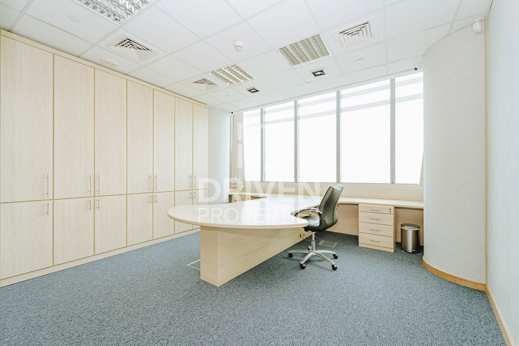 Office for Rent - Grade A Combined Size 1822sqft Closed to Metro